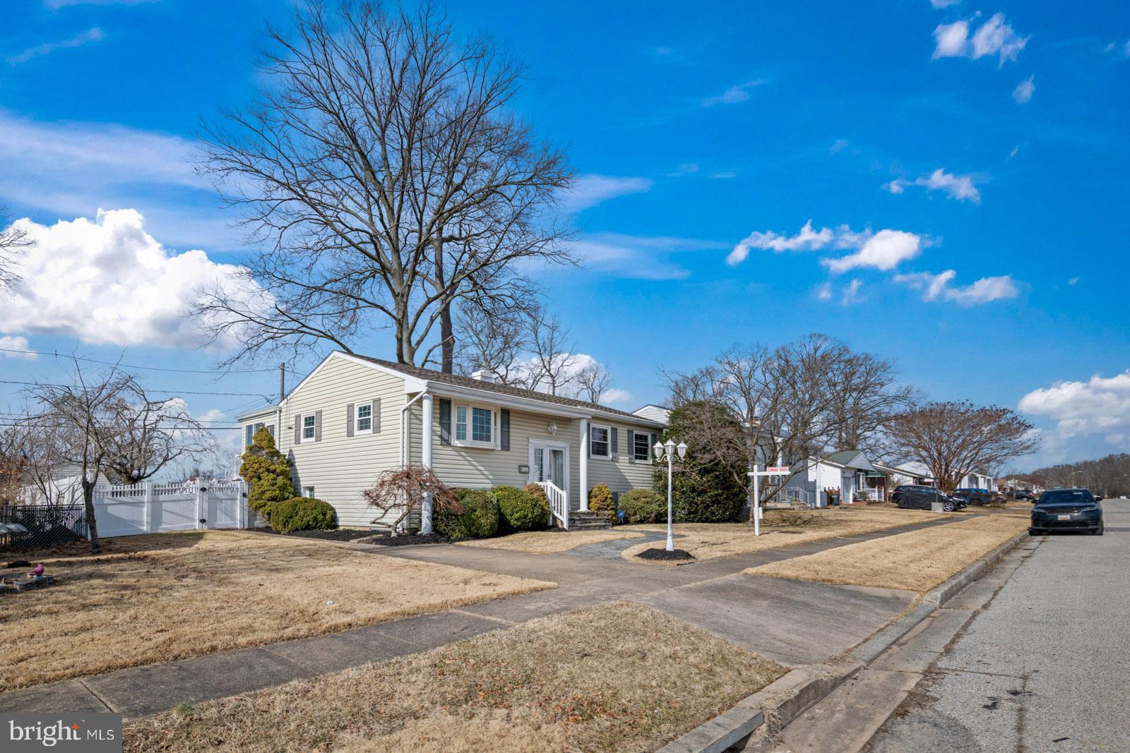 CARROLLWOOD - Residential