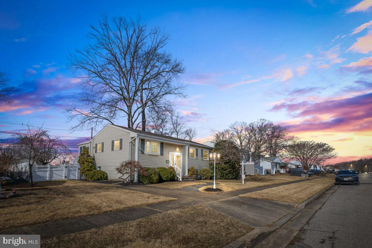 CARROLLWOOD - Residential