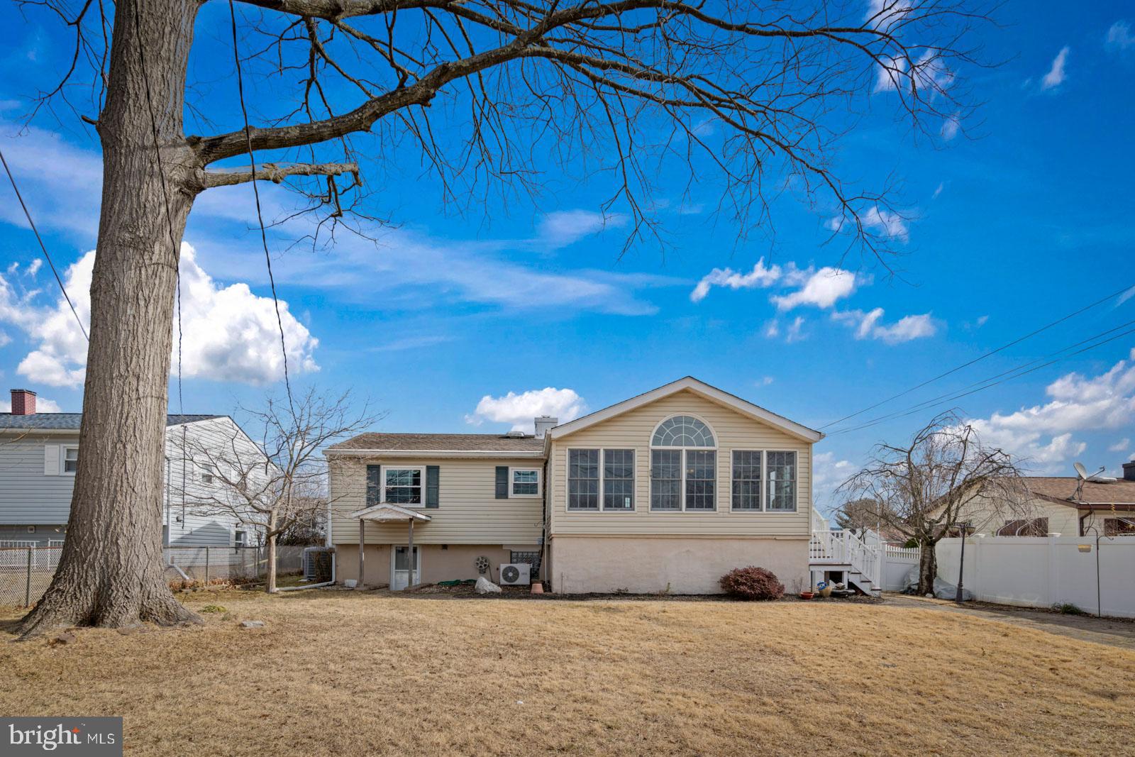 CARROLLWOOD - Residential