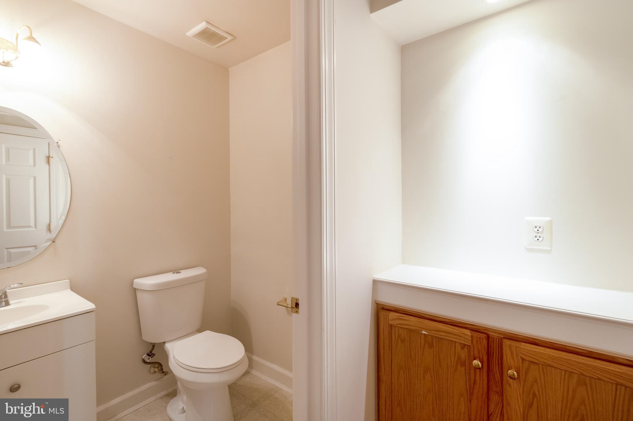 KINGSVIEW VILLAGE - Residential