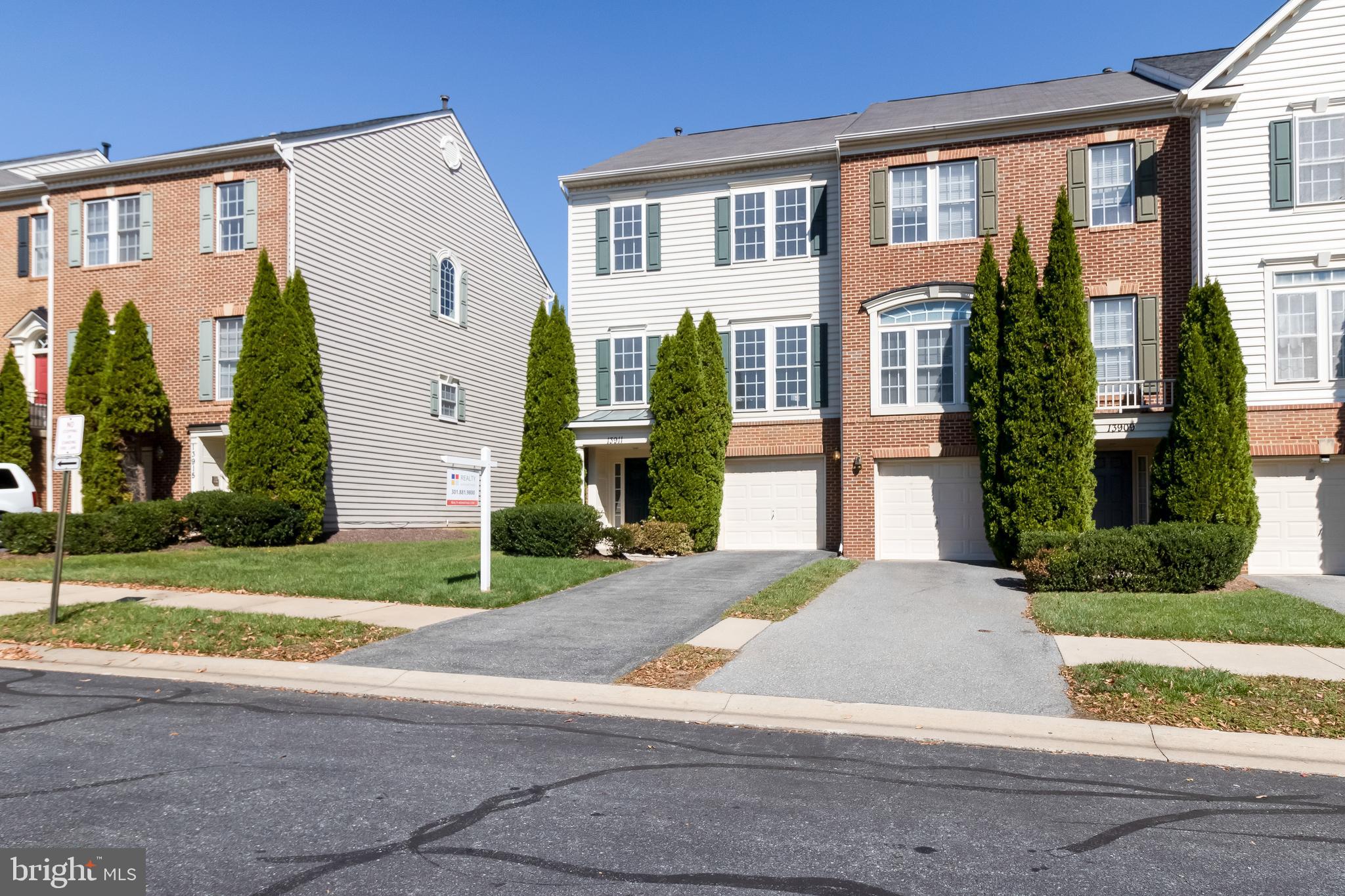 KINGSVIEW VILLAGE - Residential