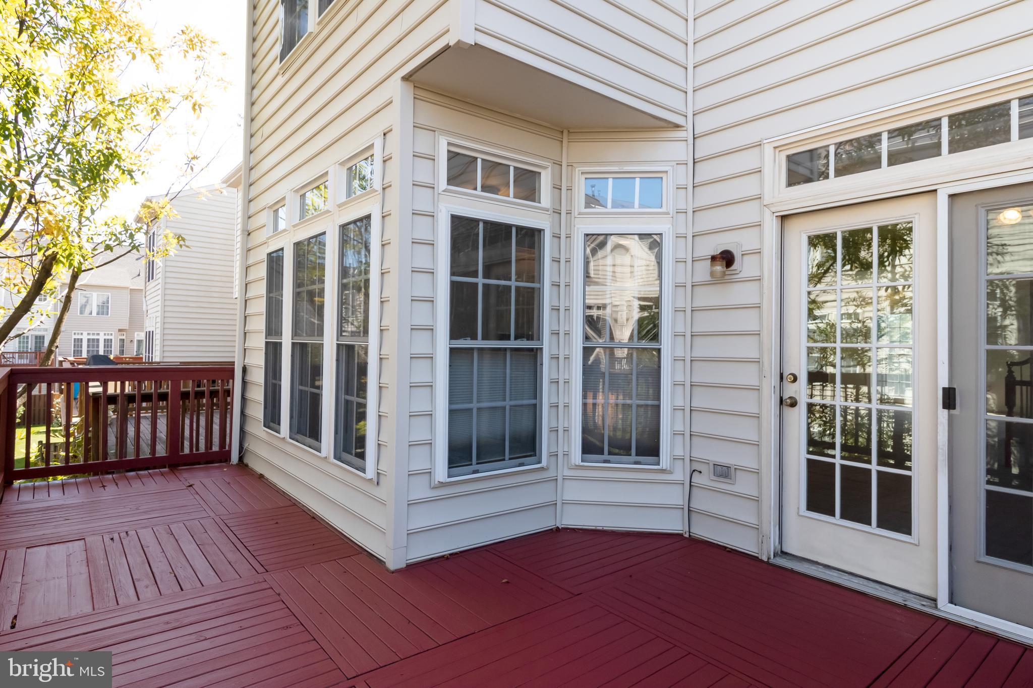 KINGSVIEW VILLAGE - Residential