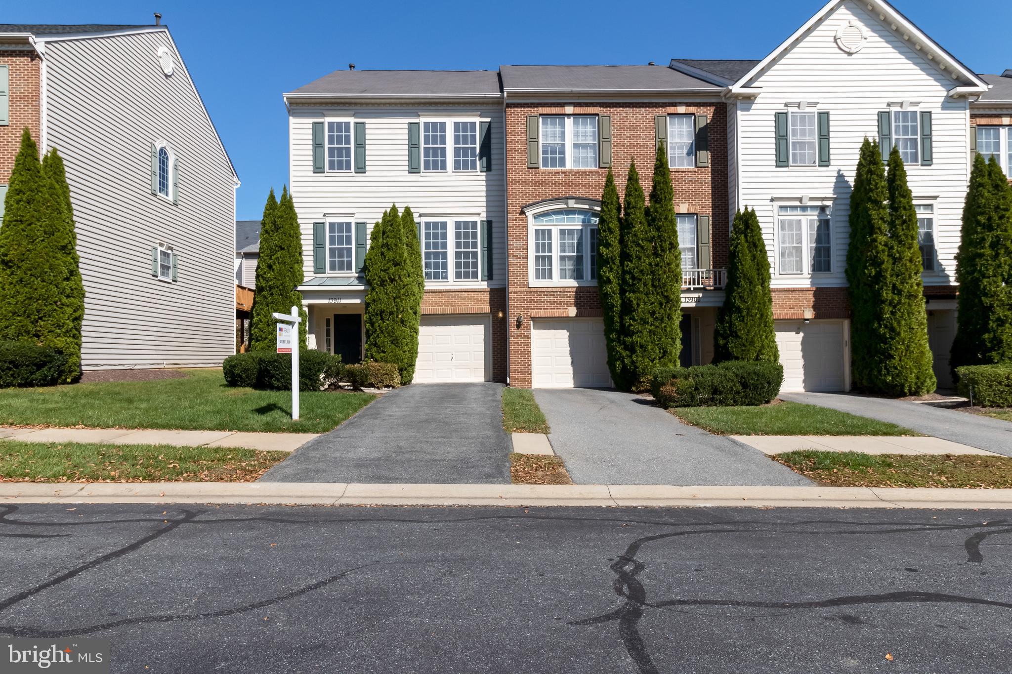 KINGSVIEW VILLAGE - Residential