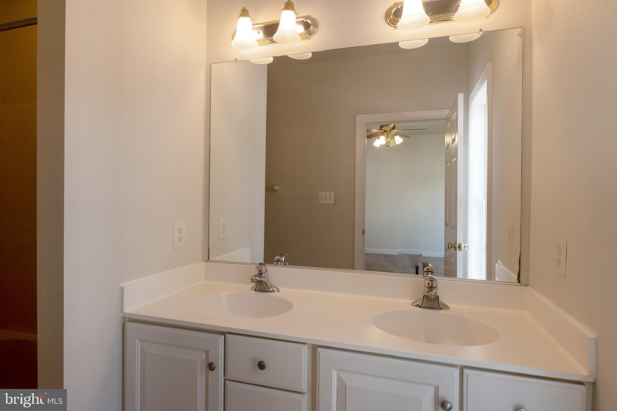 KINGSVIEW VILLAGE - Residential