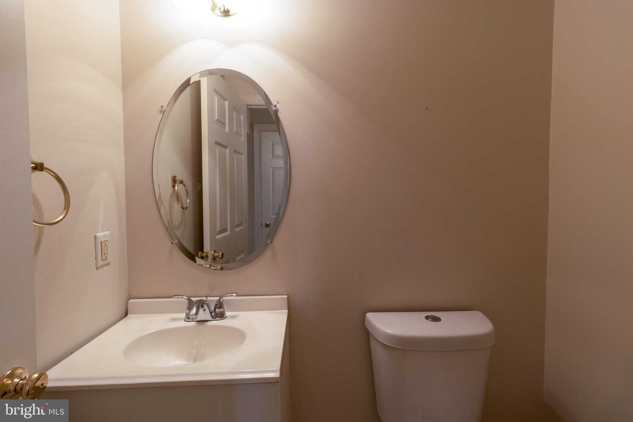 KINGSVIEW VILLAGE - Residential