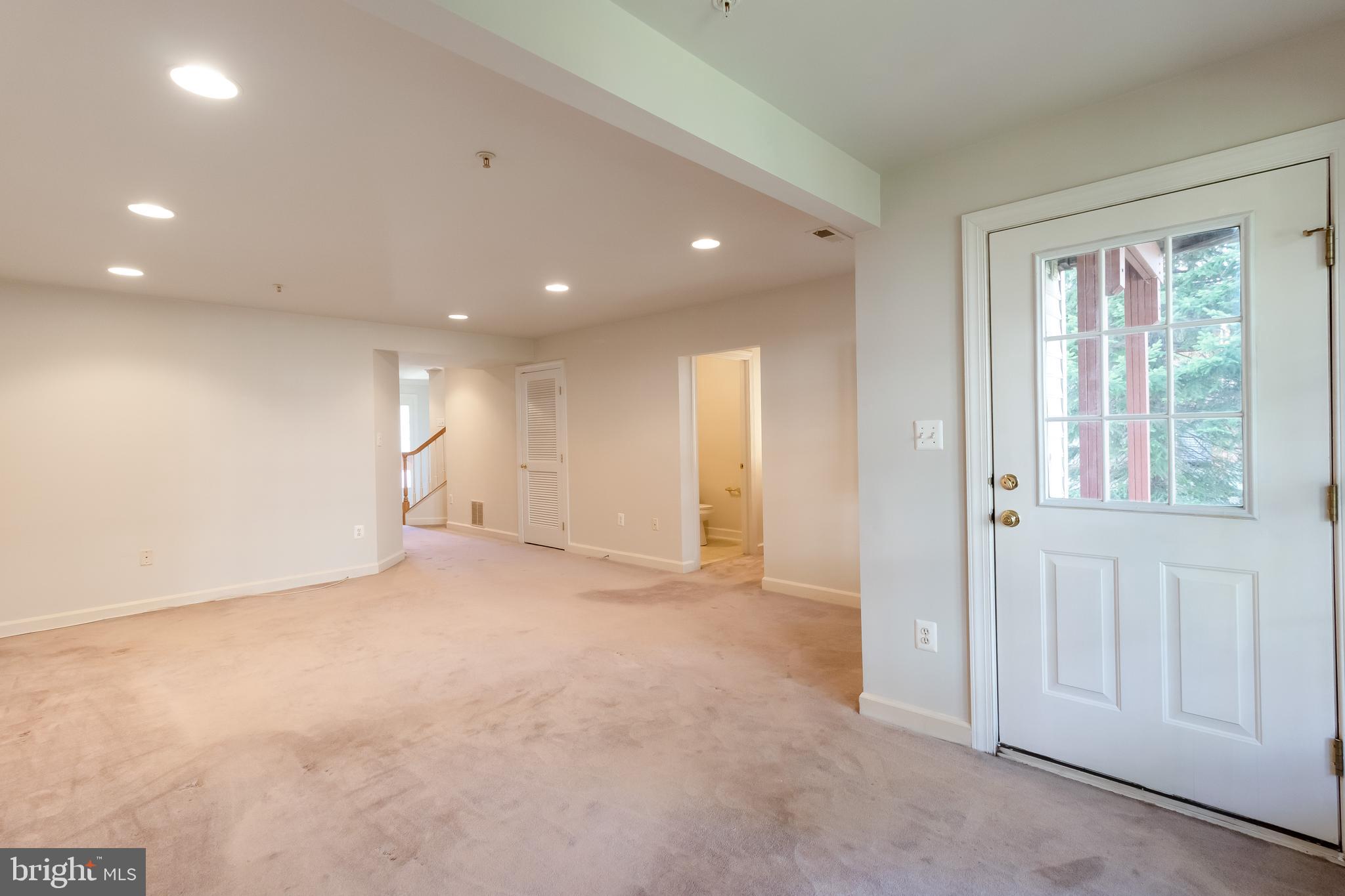 KINGSVIEW VILLAGE - Residential