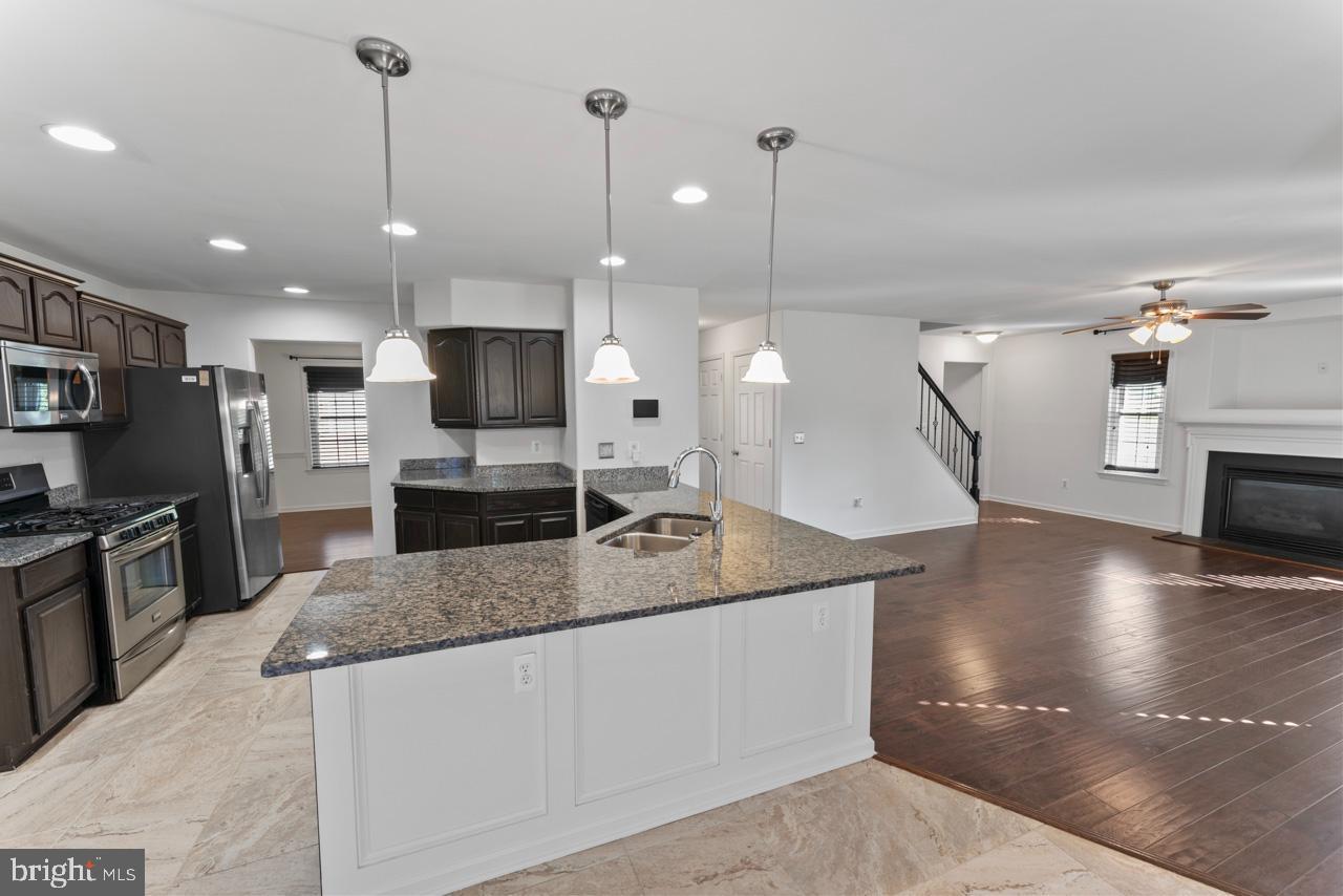 AUSTIN RIDGE - Residential Lease