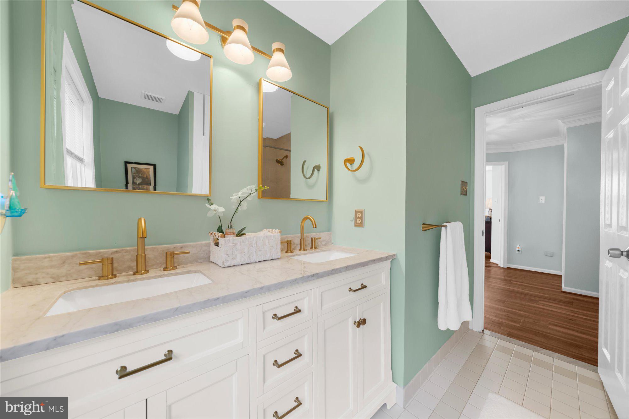 LAUREL HEIGHTS - Residential