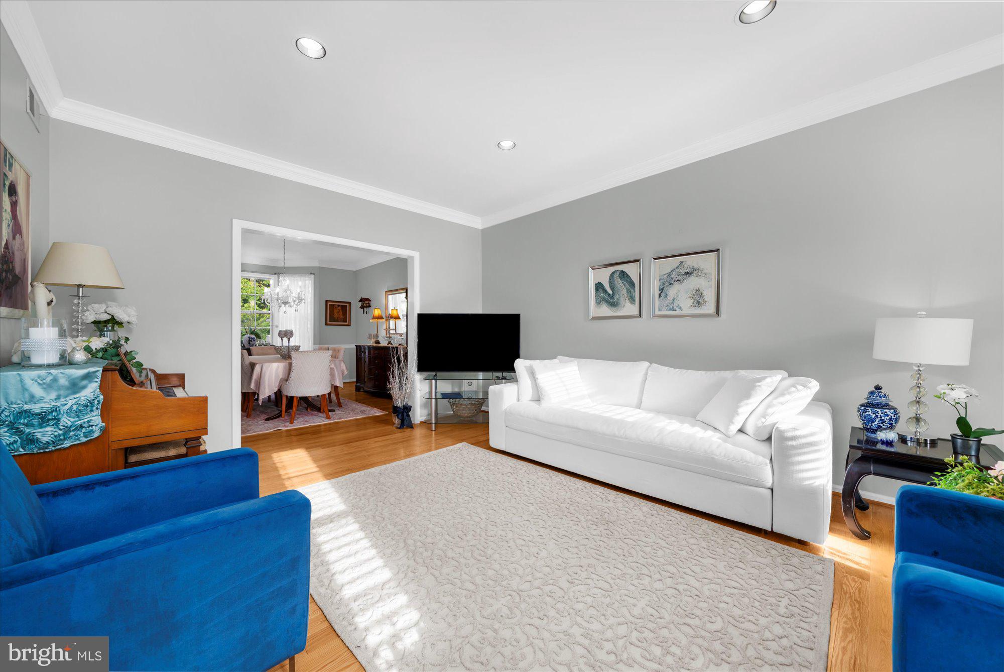 LAUREL HEIGHTS - Residential