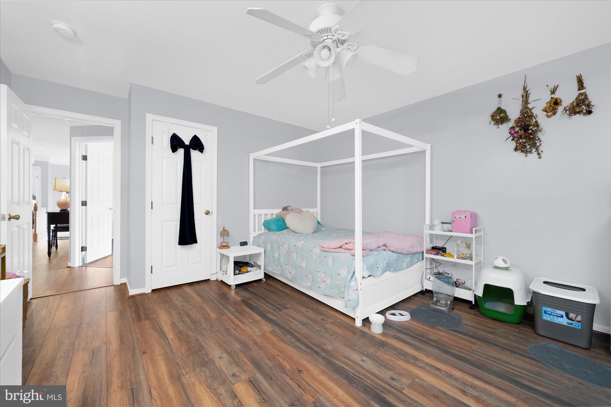 LAUREL HEIGHTS - Residential