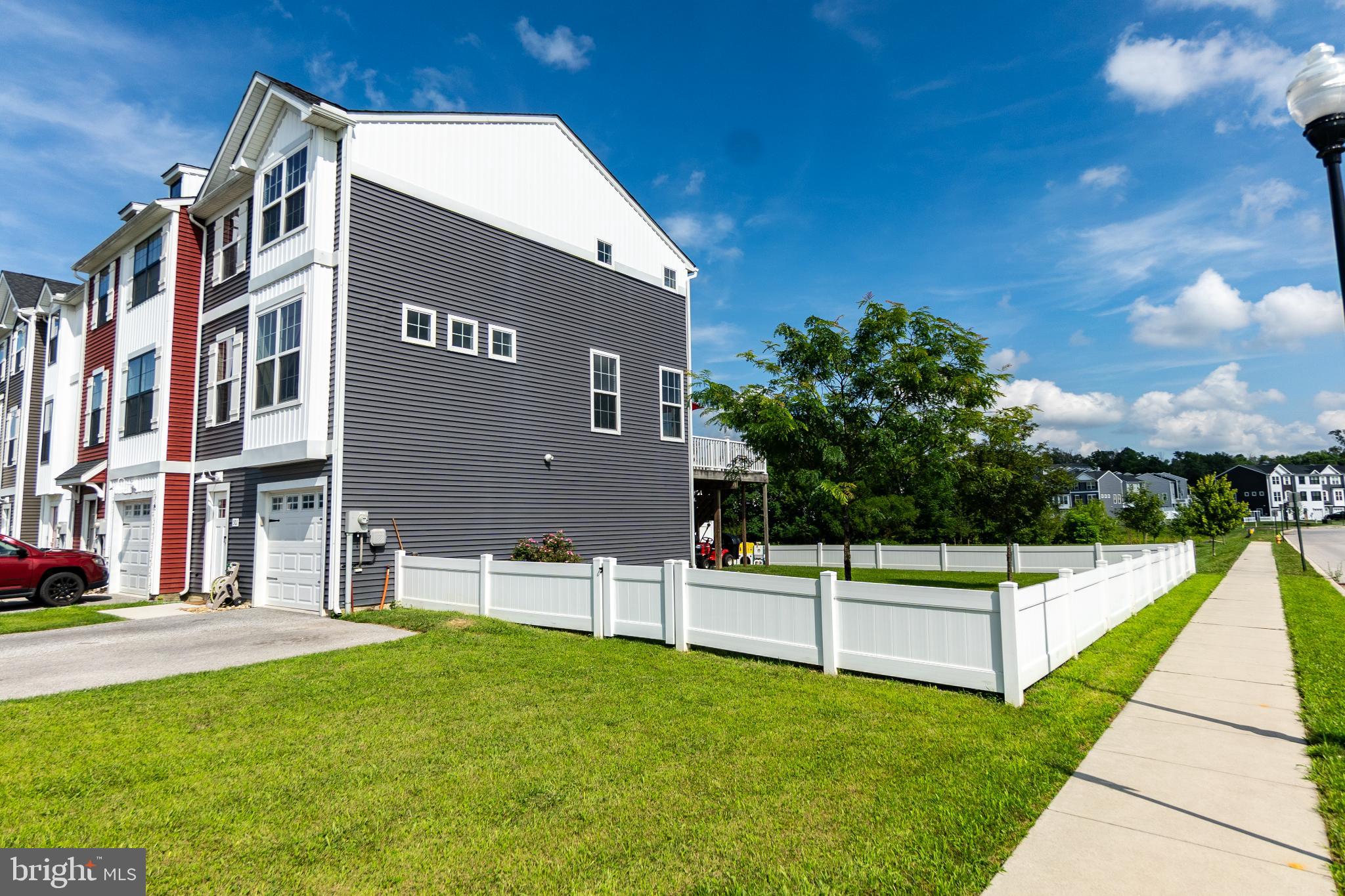 BROOKSIDE TOWNHOMES - Residential