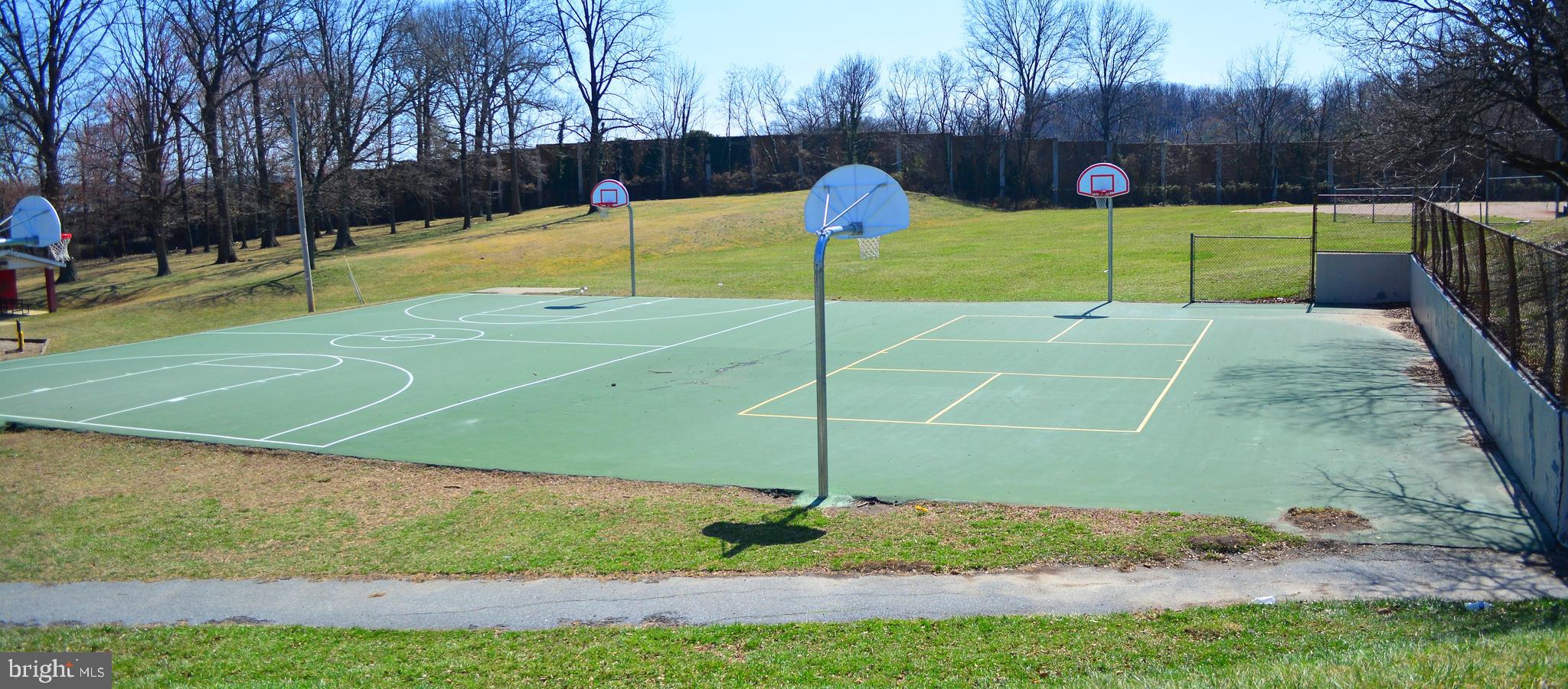 ARBOUR MANOR - Residential