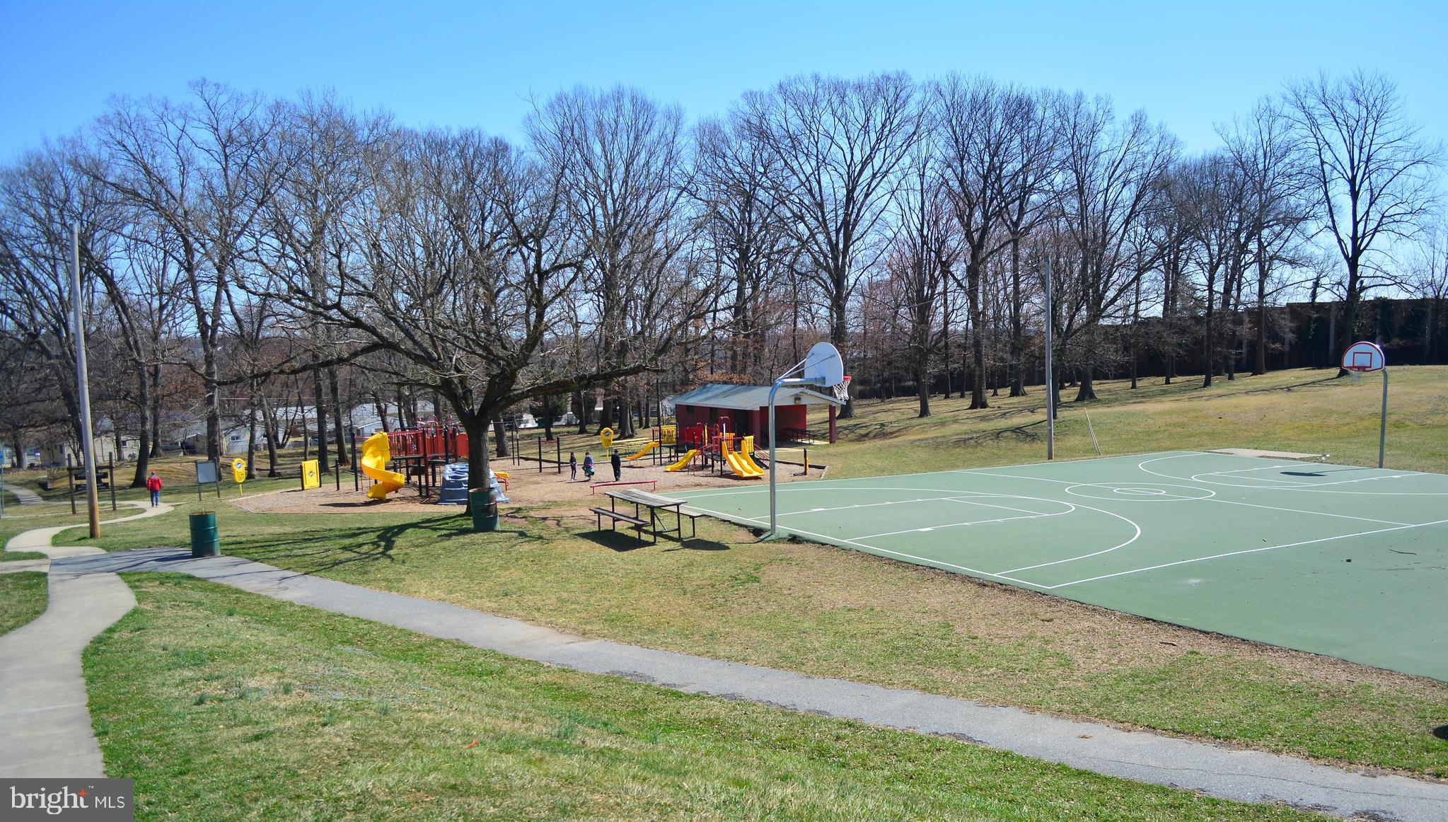 ARBOUR MANOR - Residential