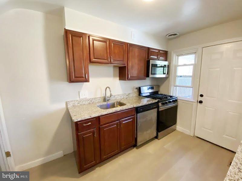 ARBOUR MANOR - Residential