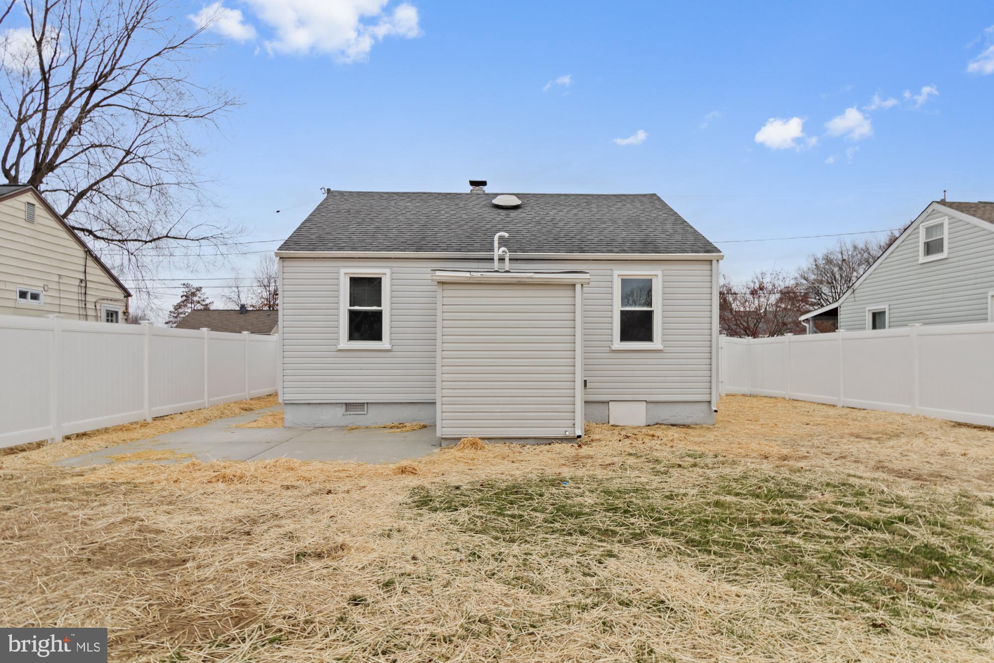 LYNDHURST - Residential