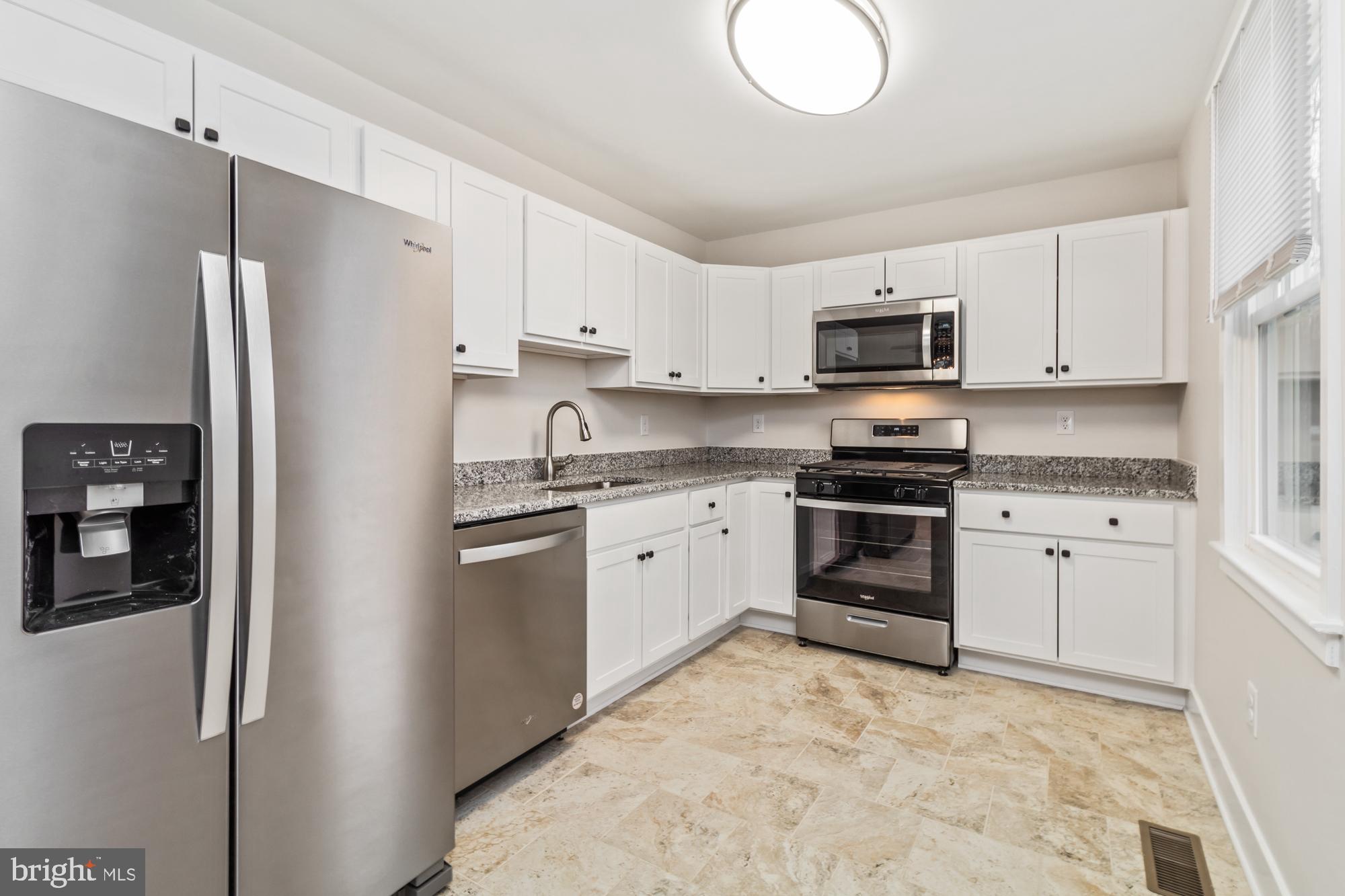 LYNDHURST - Residential