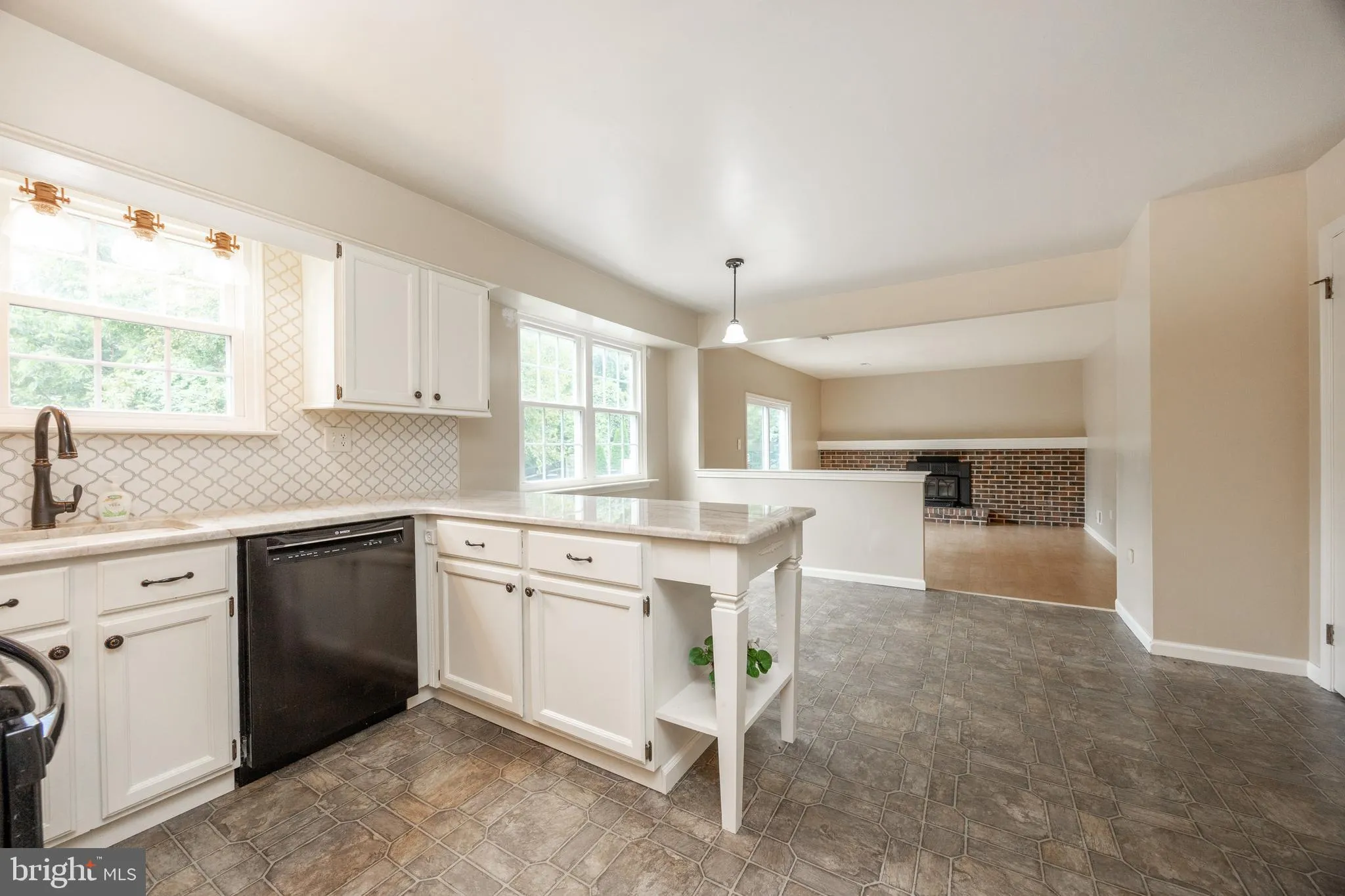 Collegeville, Pennsylvania 19426, United States, 4 Bedrooms Bedrooms, ,3 BathroomsBathrooms,Residential,Active,191005