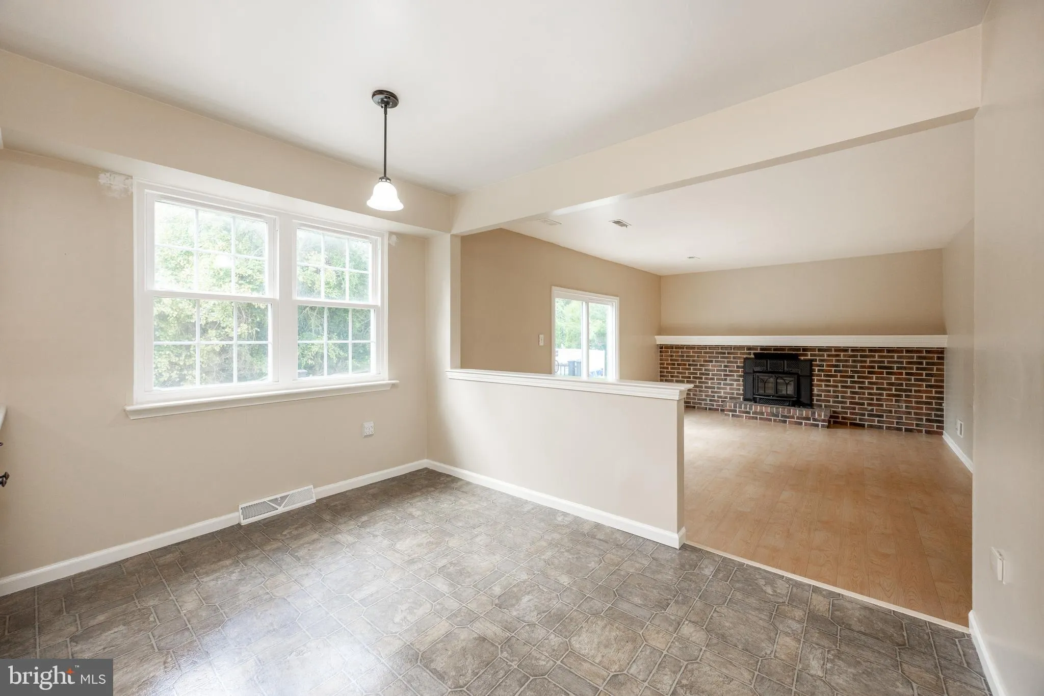 Collegeville, Pennsylvania 19426, United States, 4 Bedrooms Bedrooms, ,3 BathroomsBathrooms,Residential,Active,191005