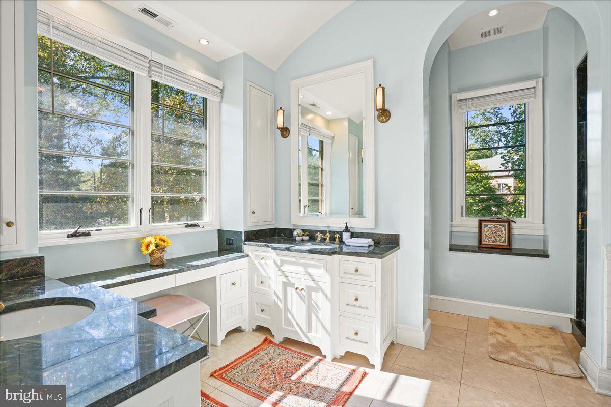 GREEN ACRES - Residential