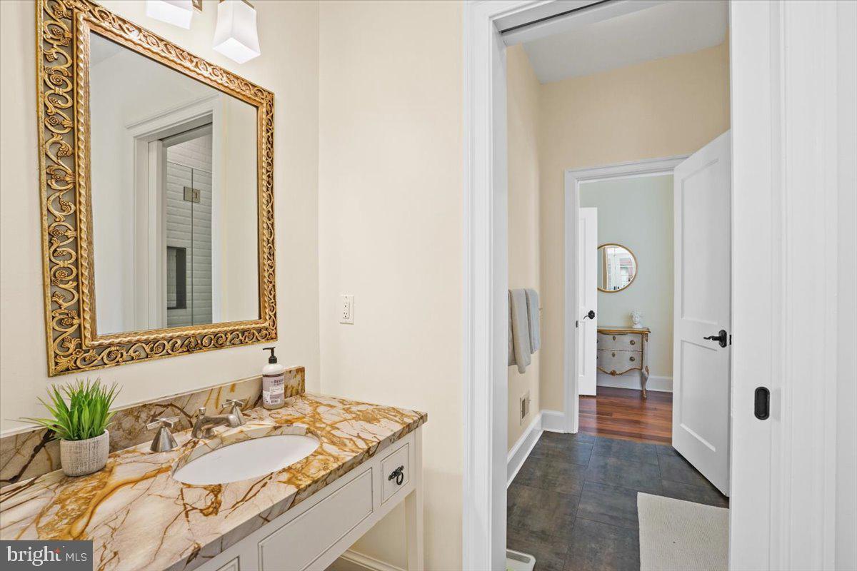 GREEN ACRES - Residential