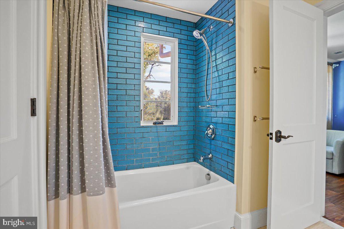 GREEN ACRES - Residential