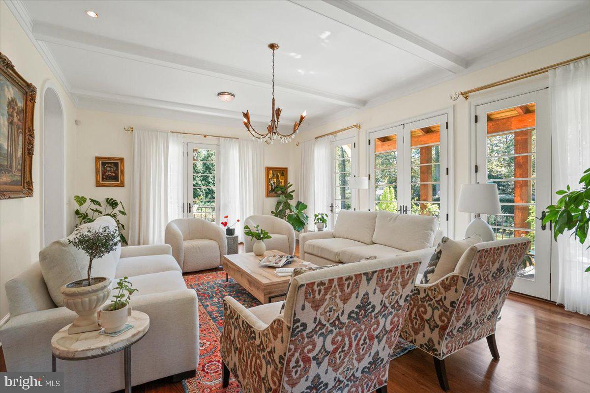 GREEN ACRES - Residential