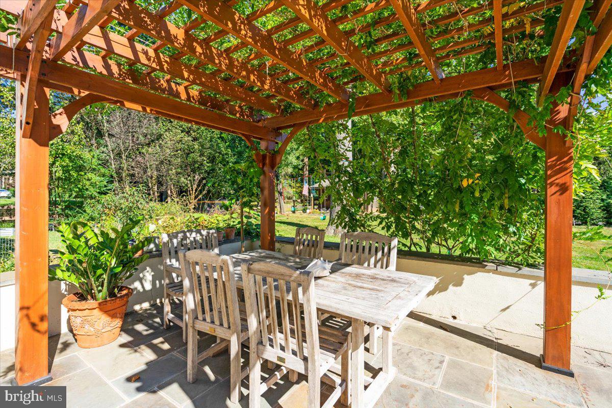 GREEN ACRES - Residential