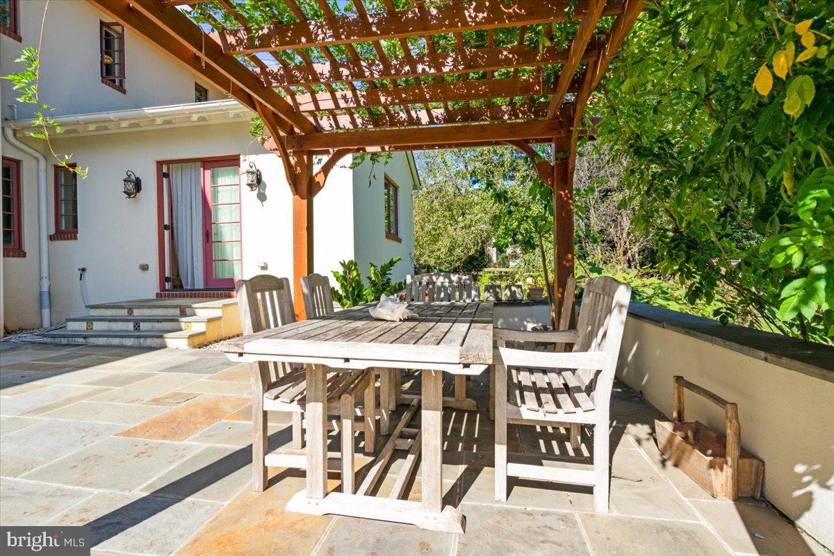 GREEN ACRES - Residential