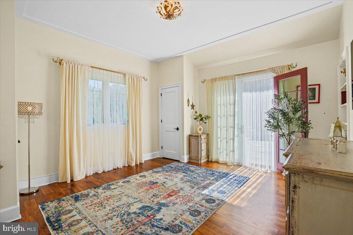 GREEN ACRES - Residential