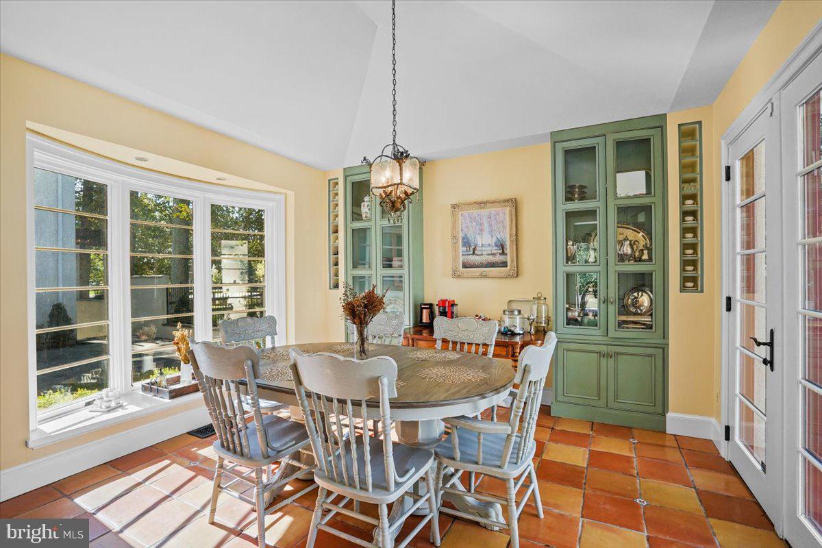 GREEN ACRES - Residential