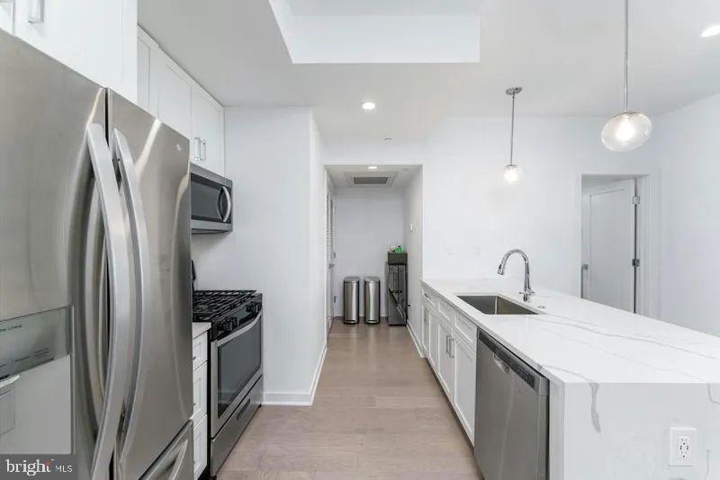 1019 17TH PLACE NE 401