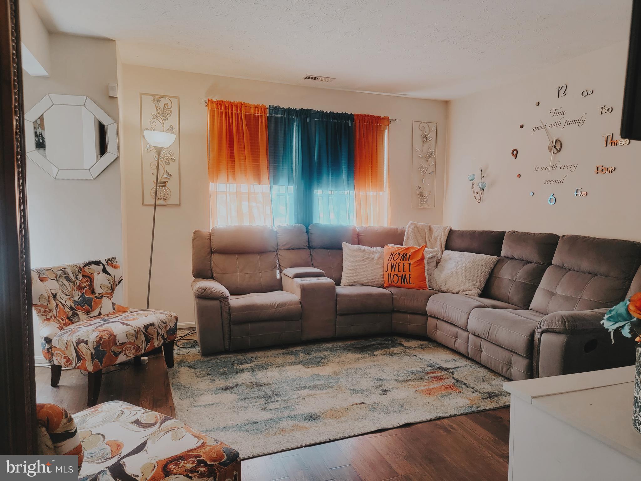 HICKORY HILLS - Residential