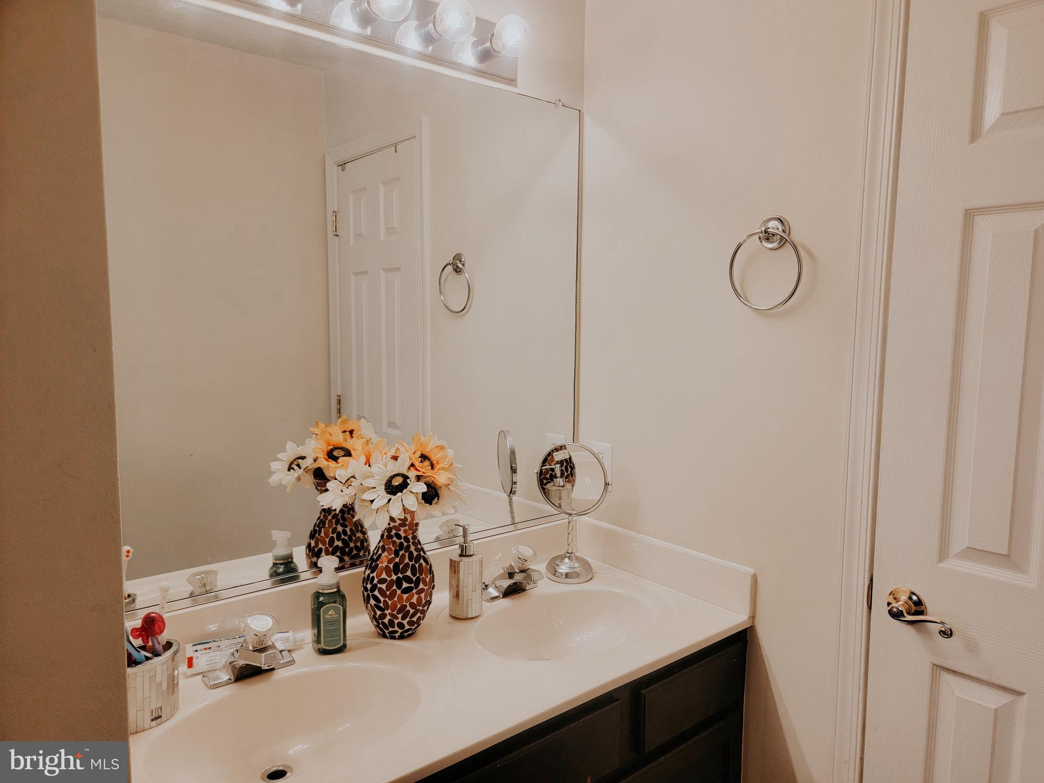 HICKORY HILLS - Residential