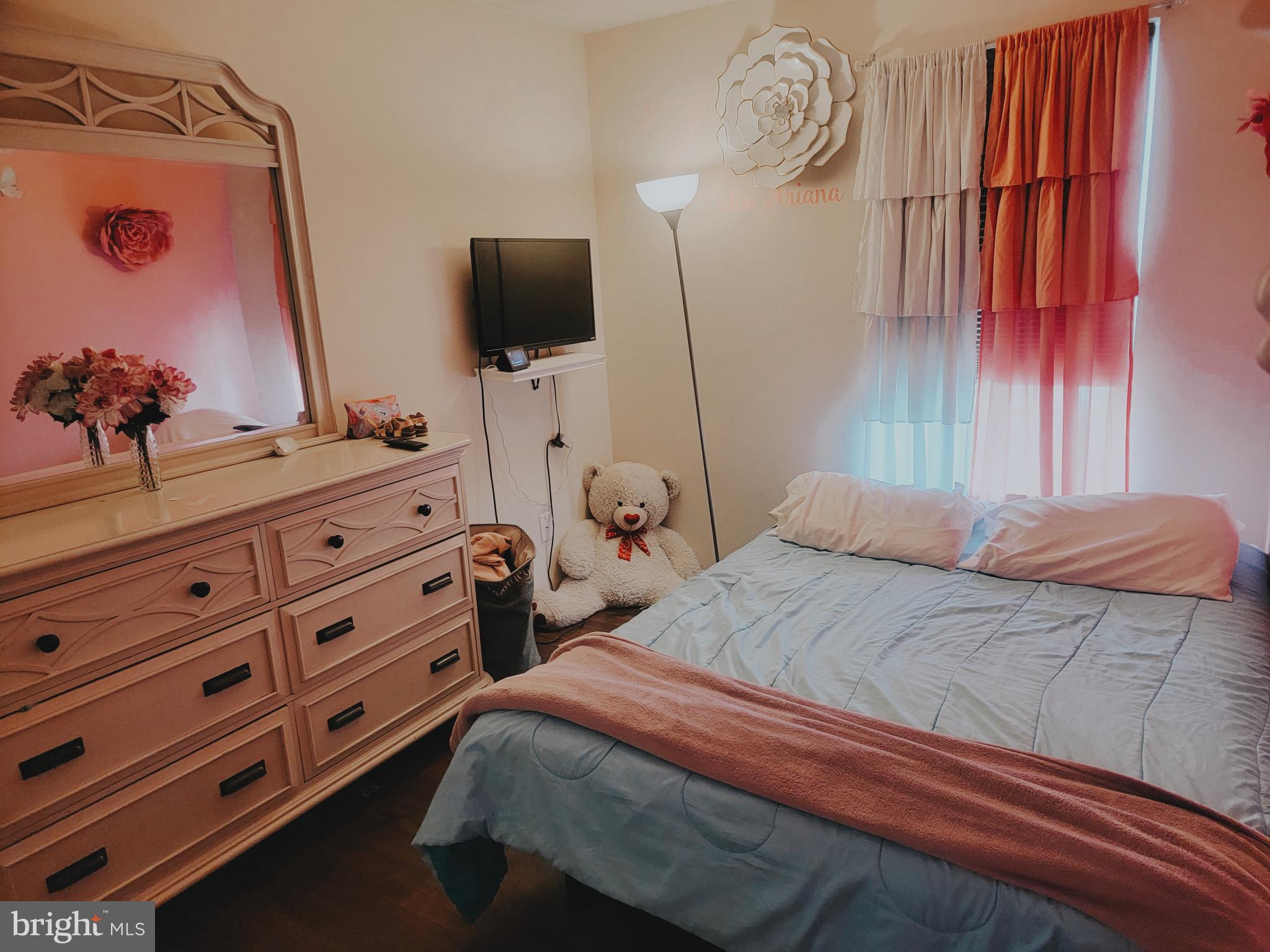 HICKORY HILLS - Residential