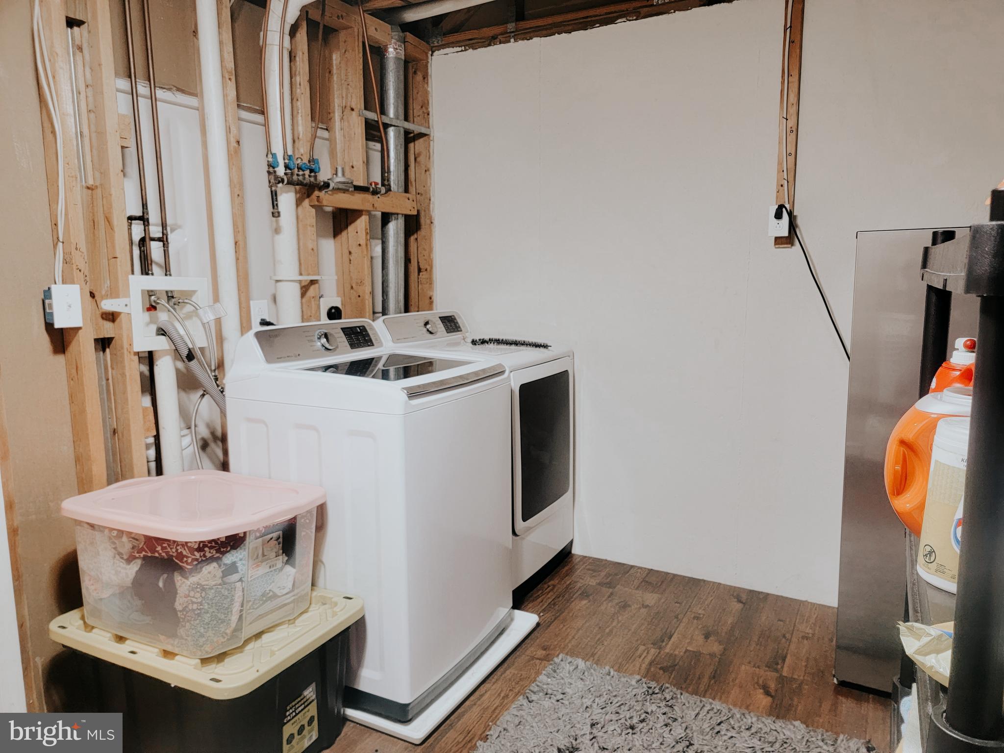 HICKORY HILLS - Residential