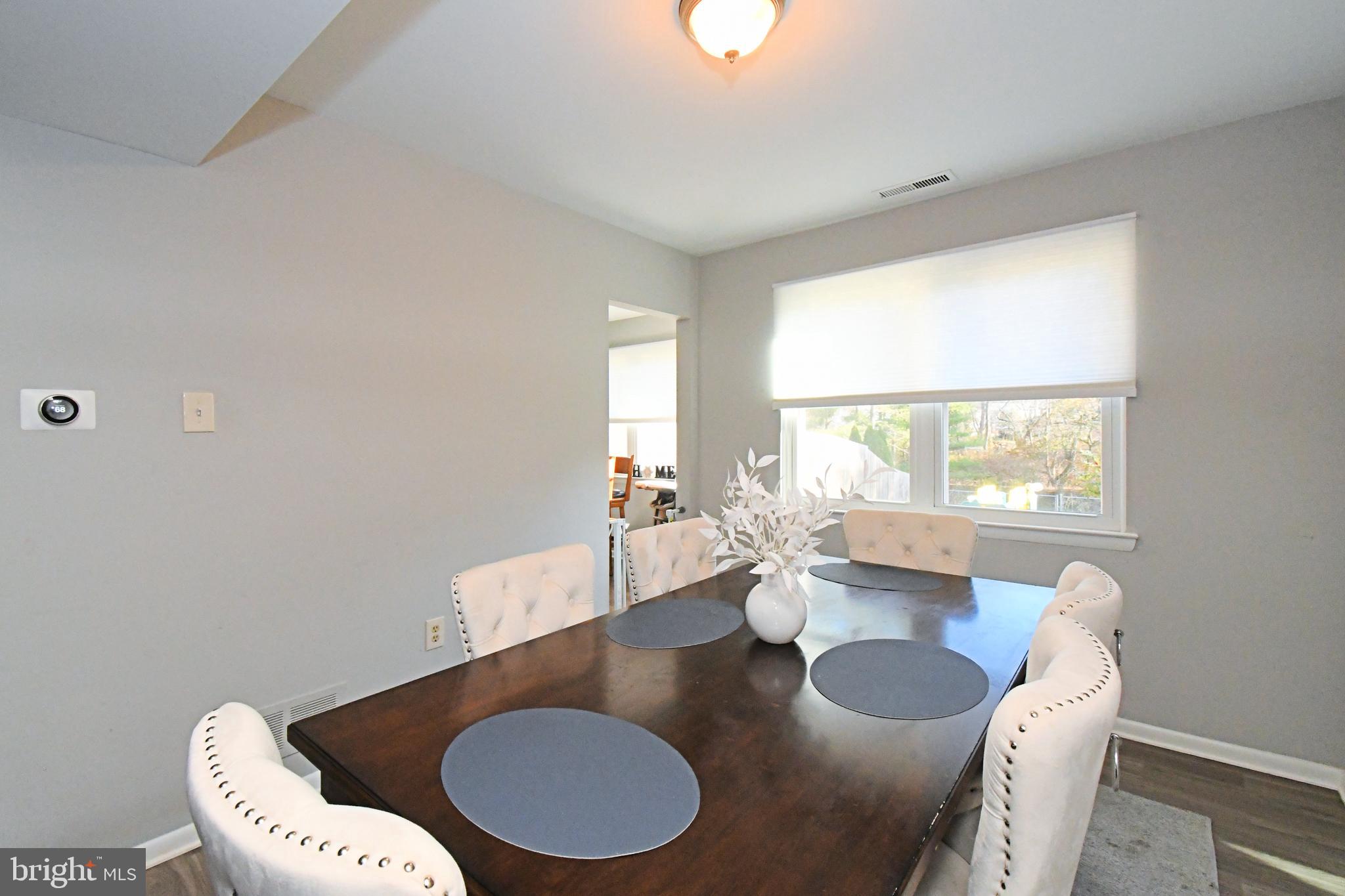 SAW MILL VALLEY - Residential