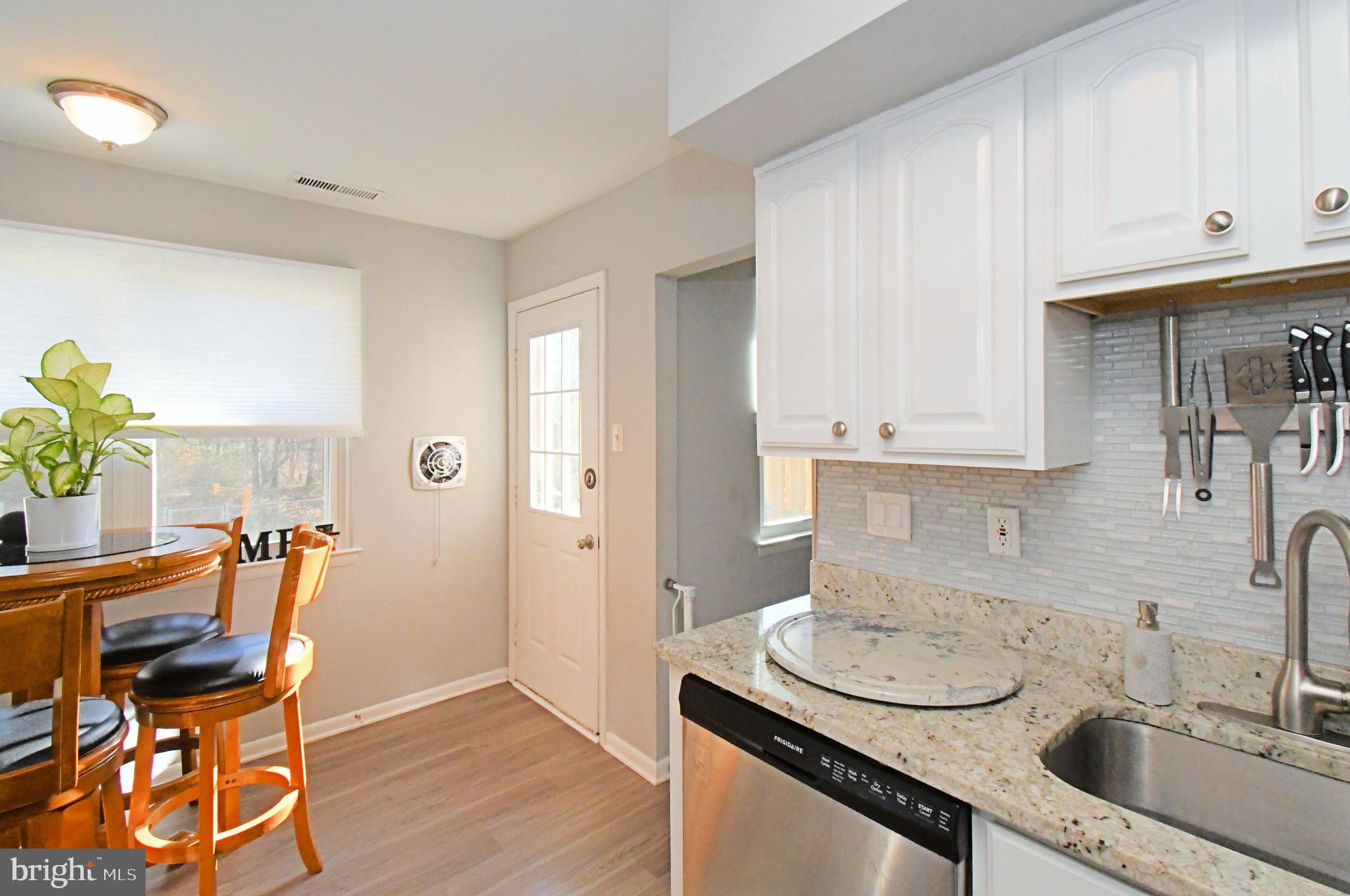 SAW MILL VALLEY - Residential