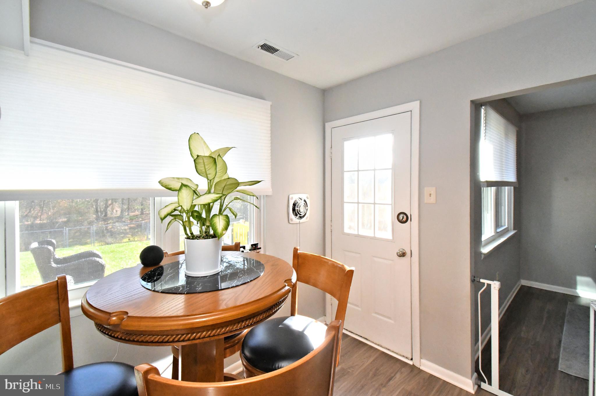 SAW MILL VALLEY - Residential