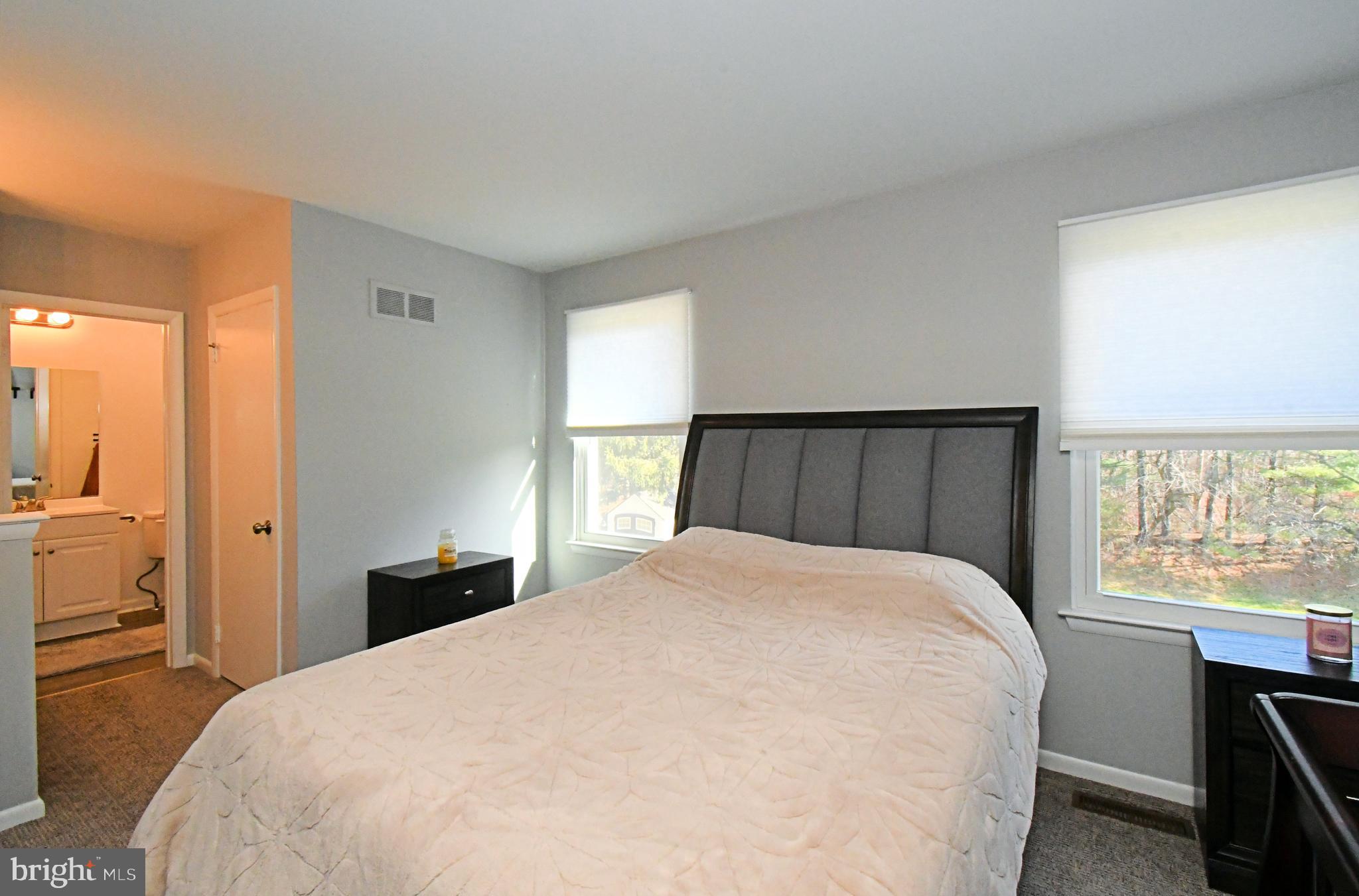 SAW MILL VALLEY - Residential