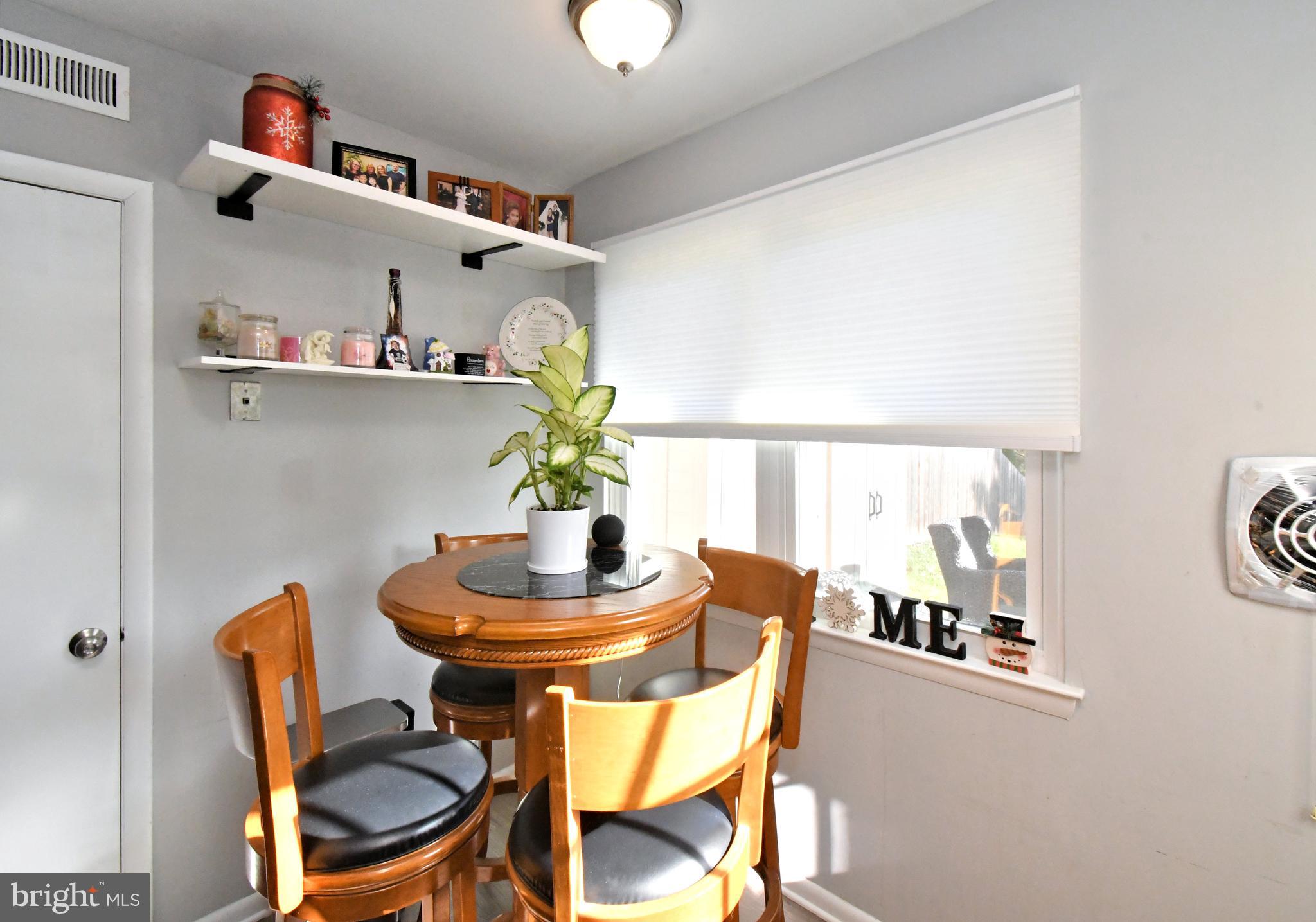 SAW MILL VALLEY - Residential