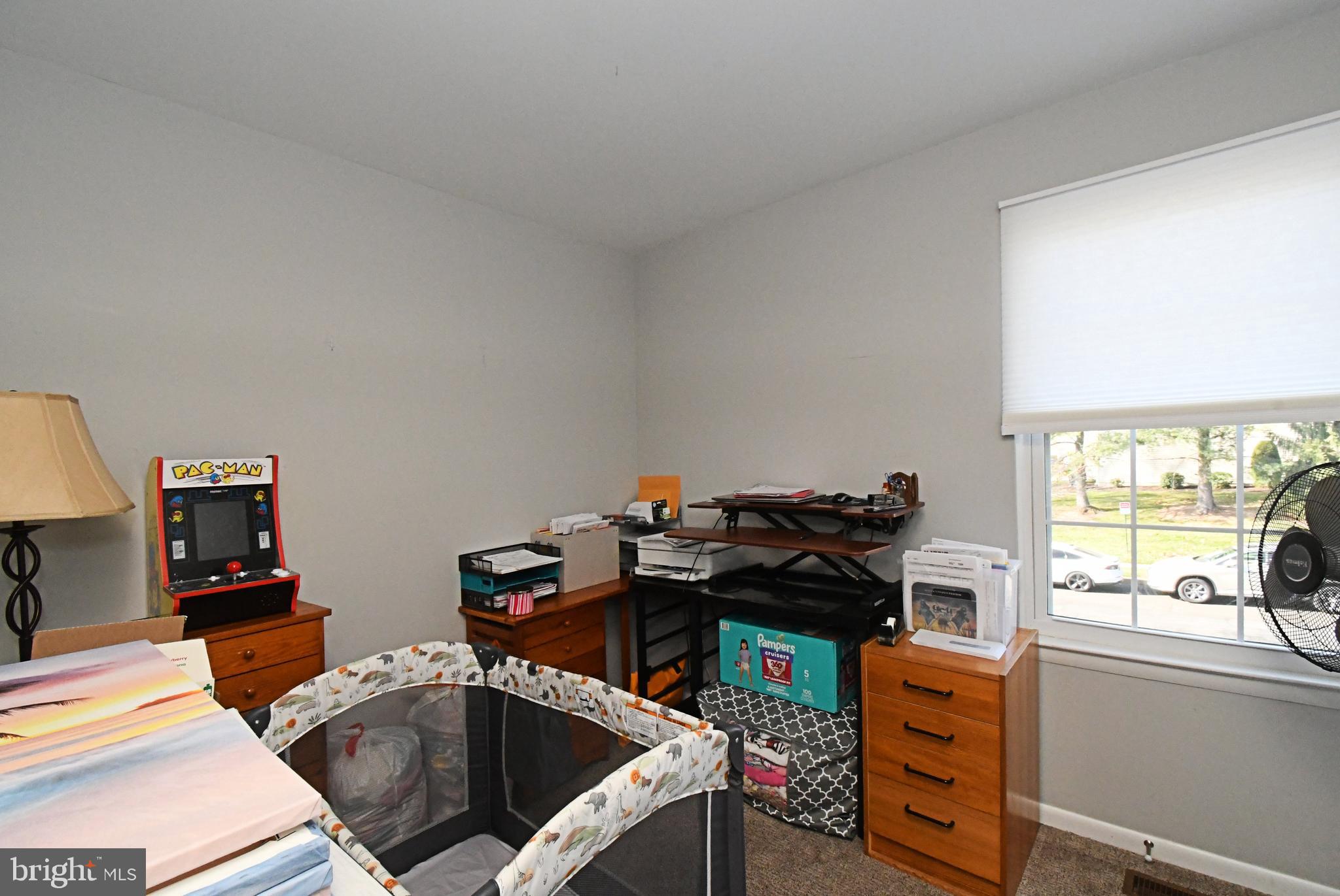 SAW MILL VALLEY - Residential