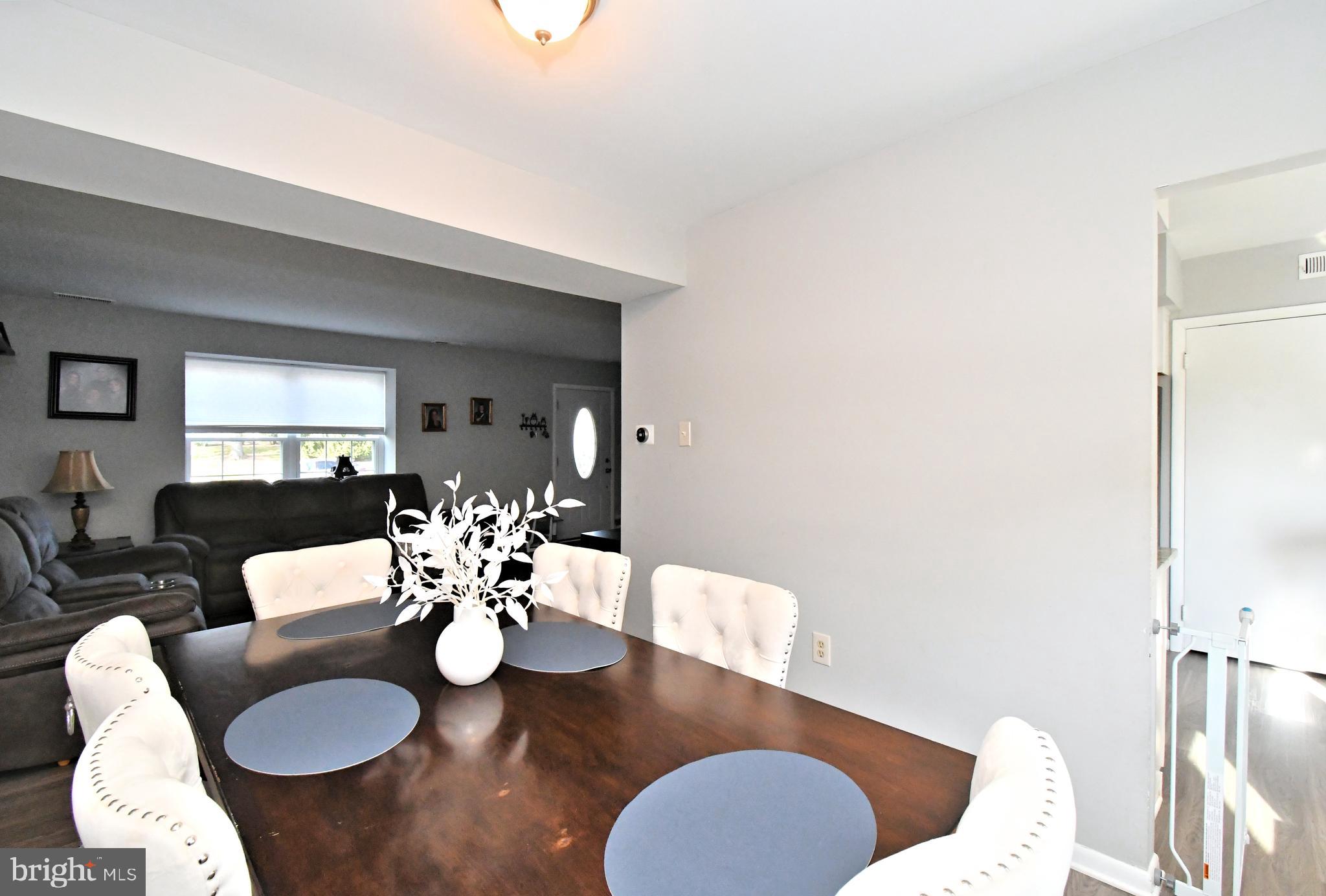 SAW MILL VALLEY - Residential