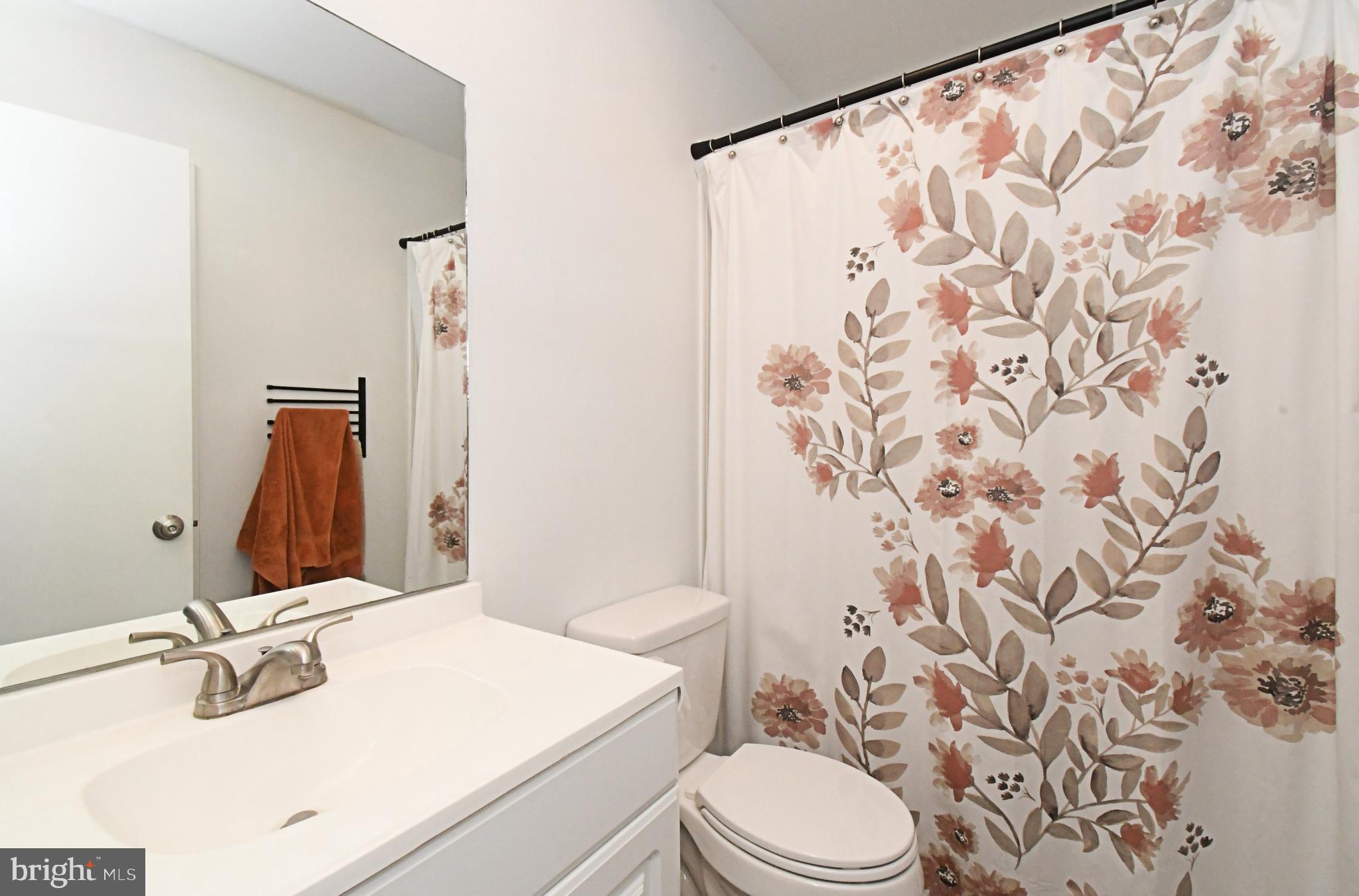 SAW MILL VALLEY - Residential