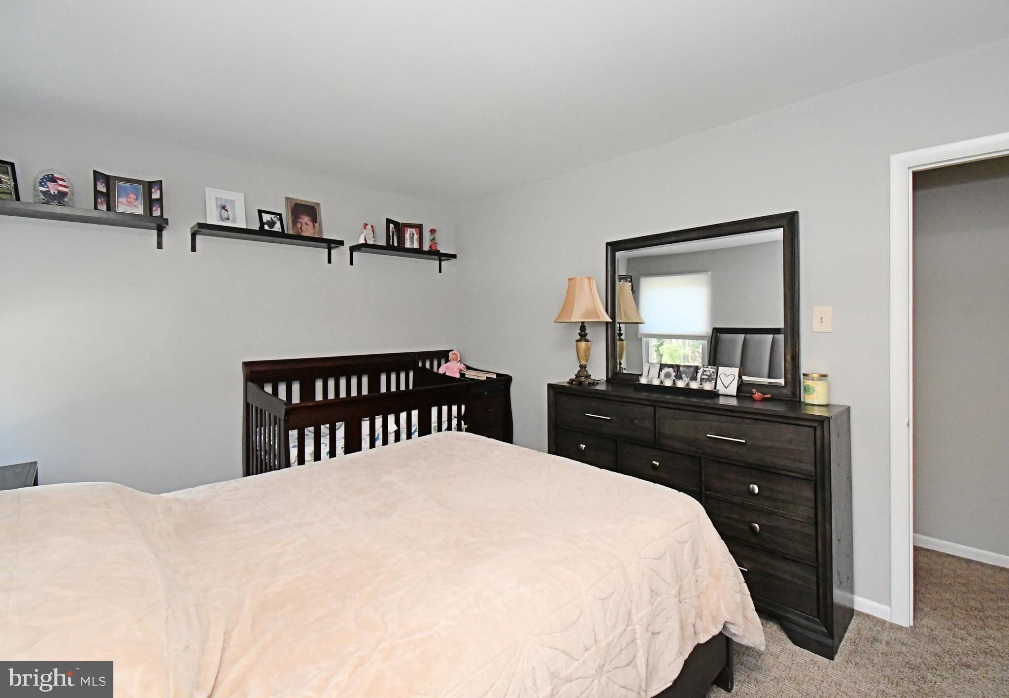 SAW MILL VALLEY - Residential