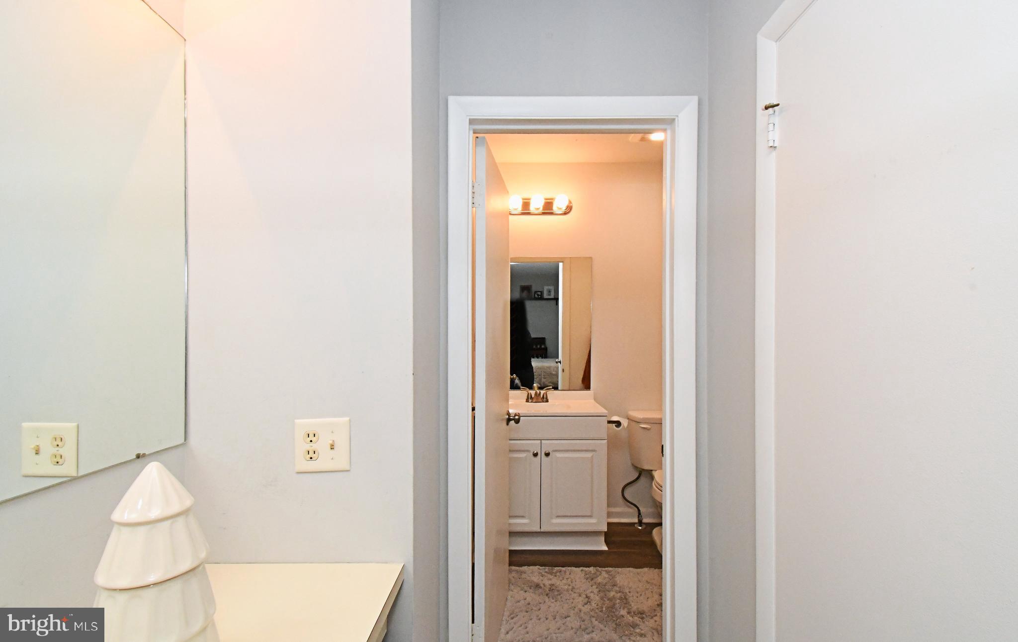 SAW MILL VALLEY - Residential