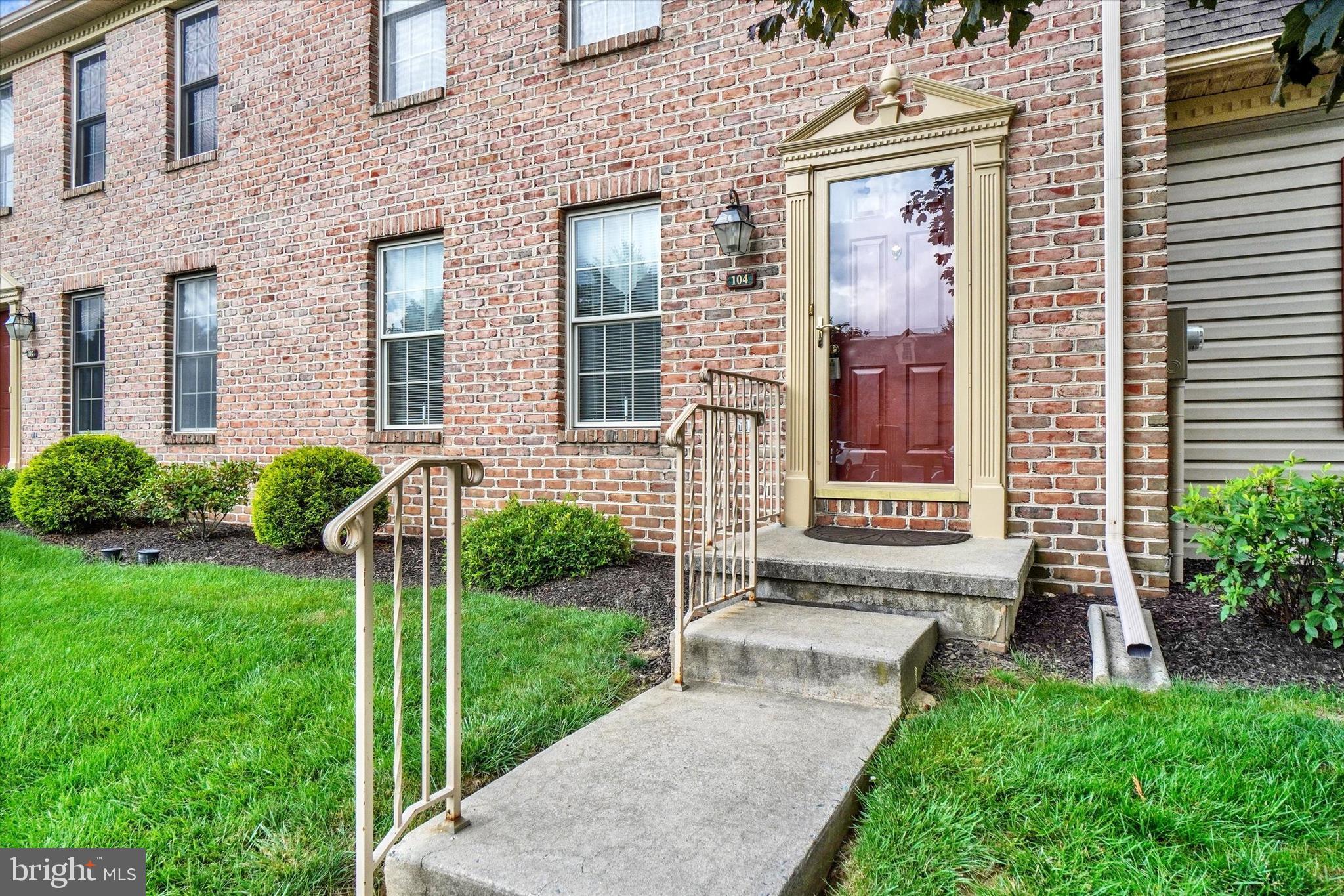 104 WEATHERBURN DRIVE