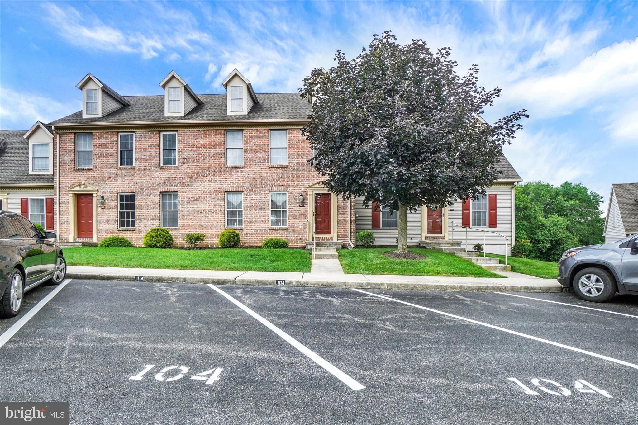 104 WEATHERBURN DRIVE