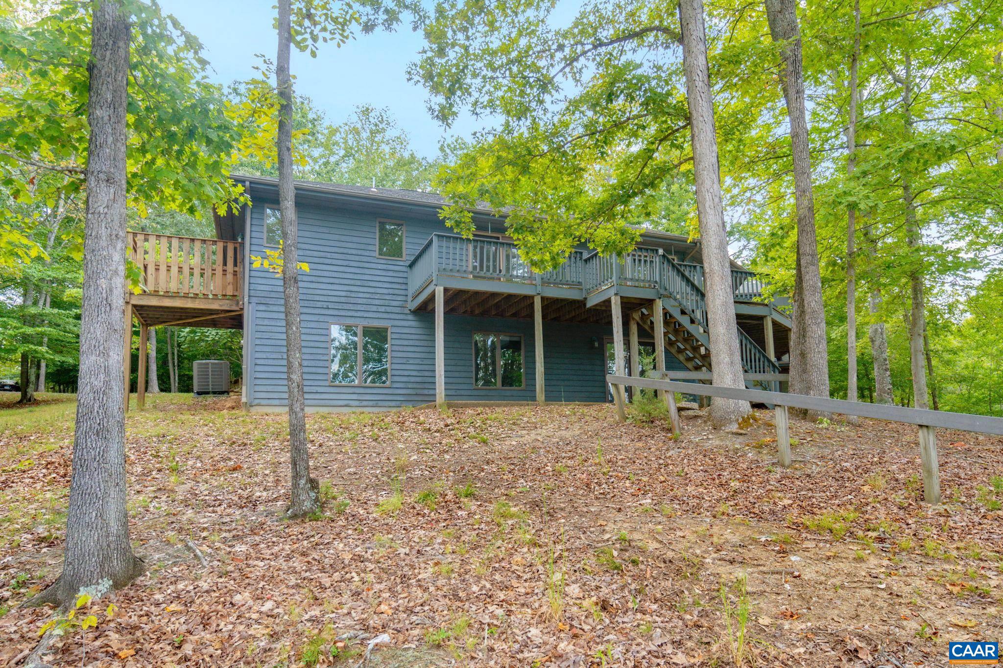 LAKE MONTICELLO - Residential