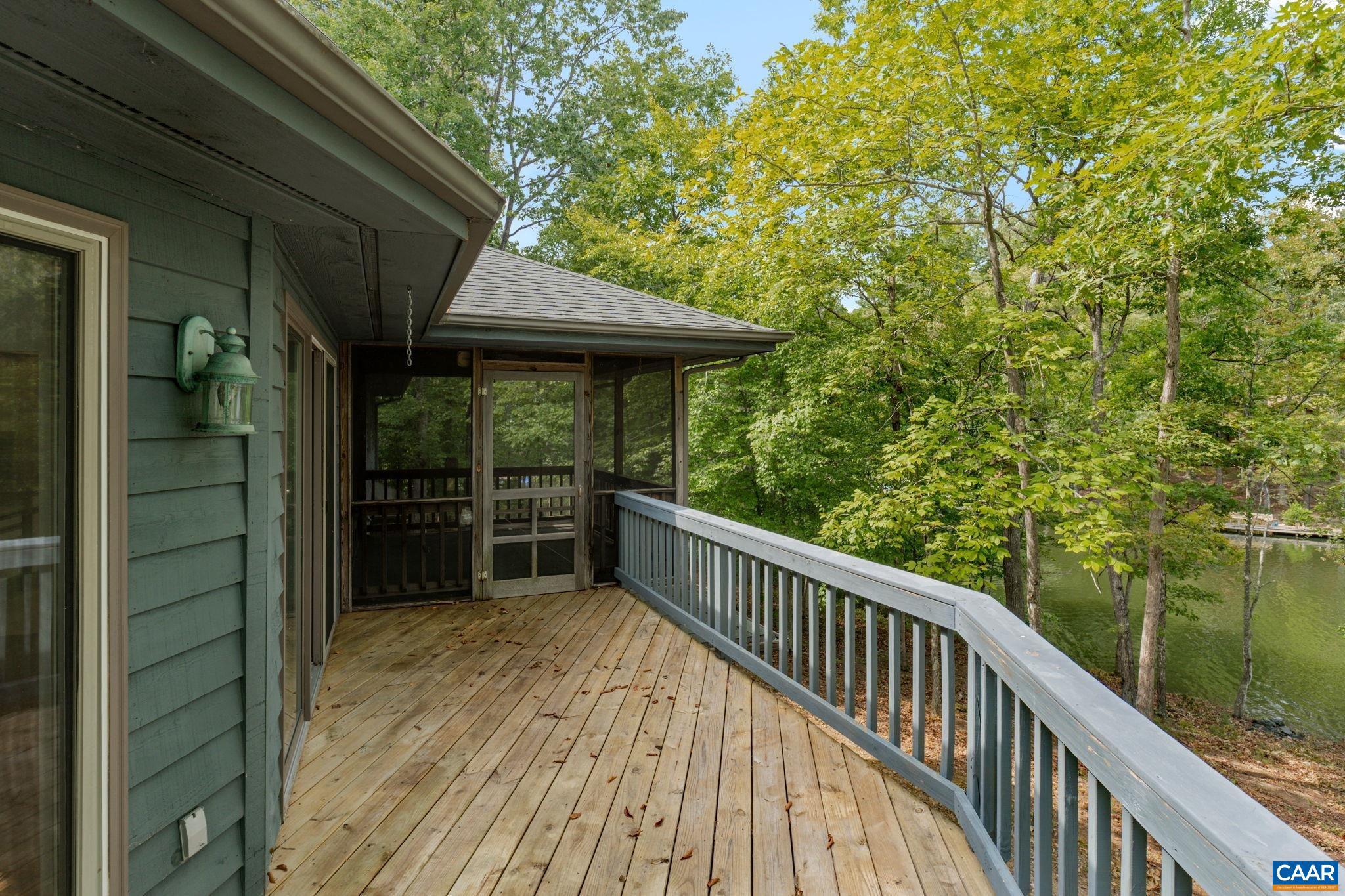 LAKE MONTICELLO - Residential