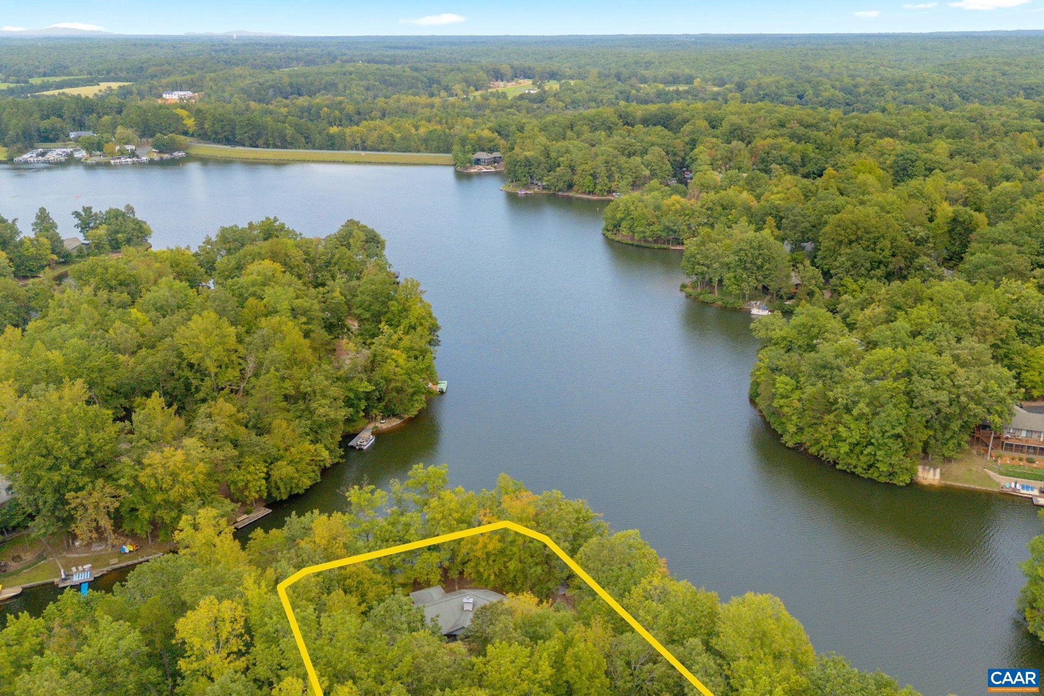 LAKE MONTICELLO - Residential